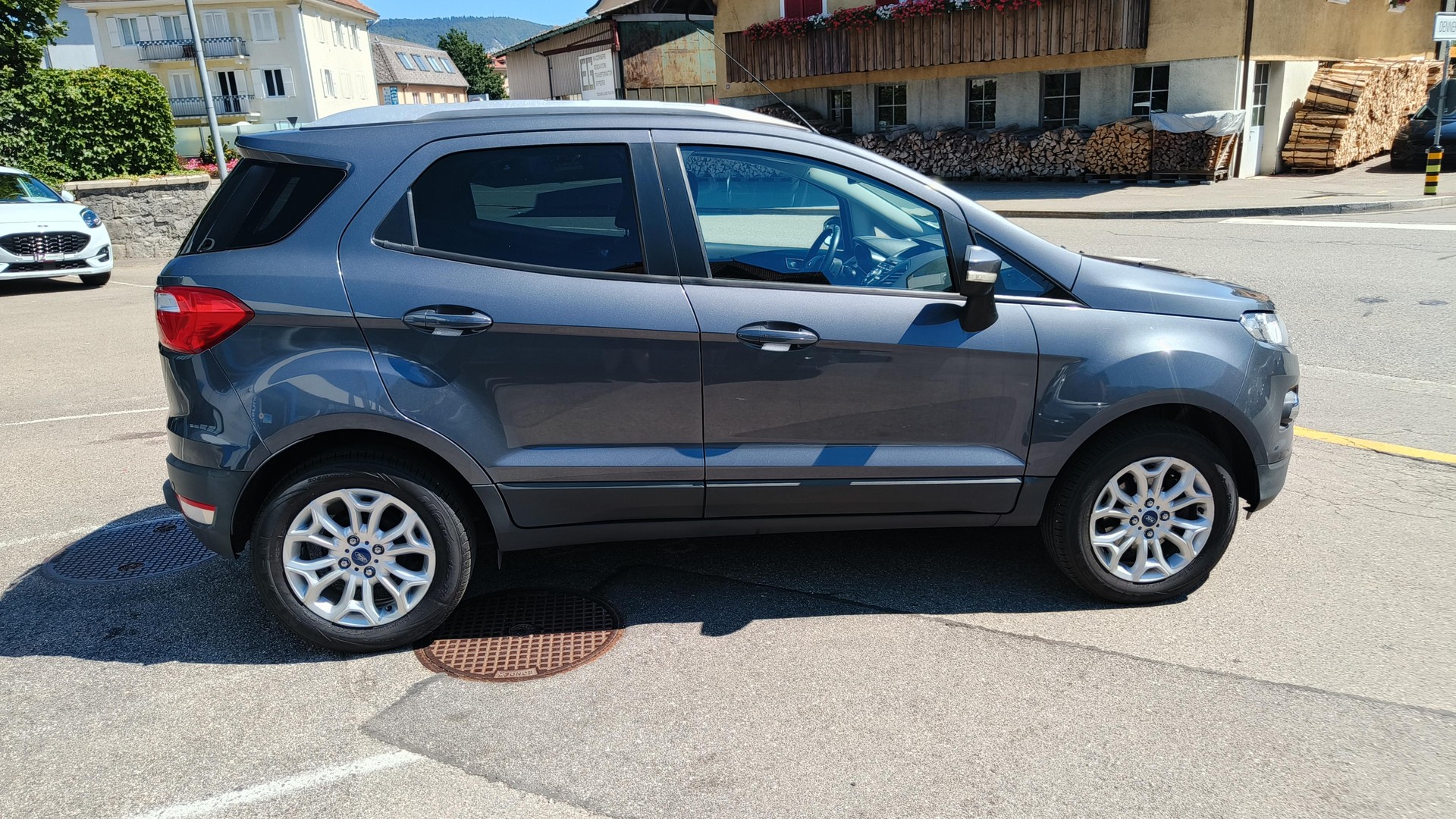 FORD EcoSport 1.0 SCTi Titanium-image-6