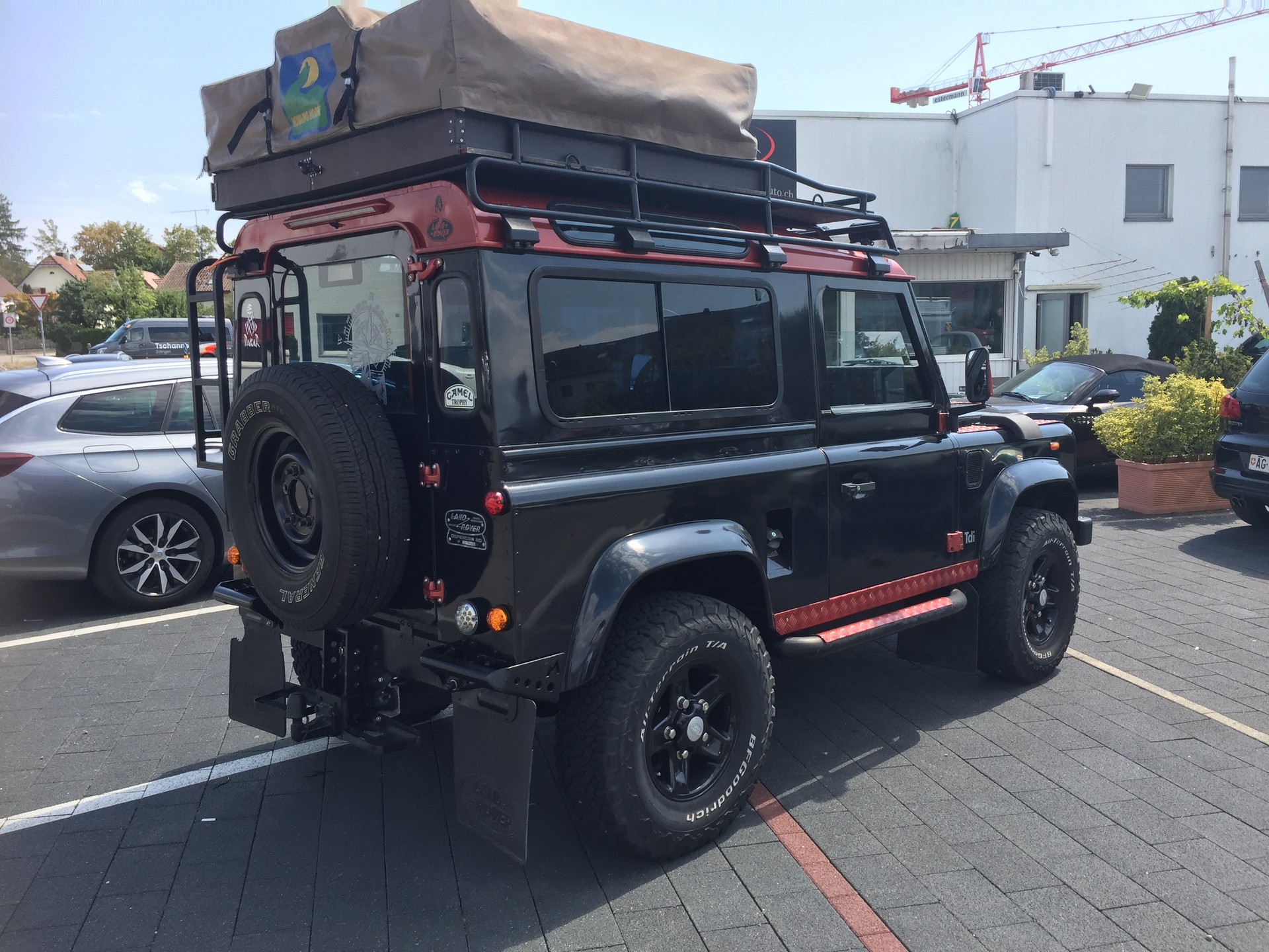 LAND ROVER Defender 90 SW 2.5 TDi-image-8