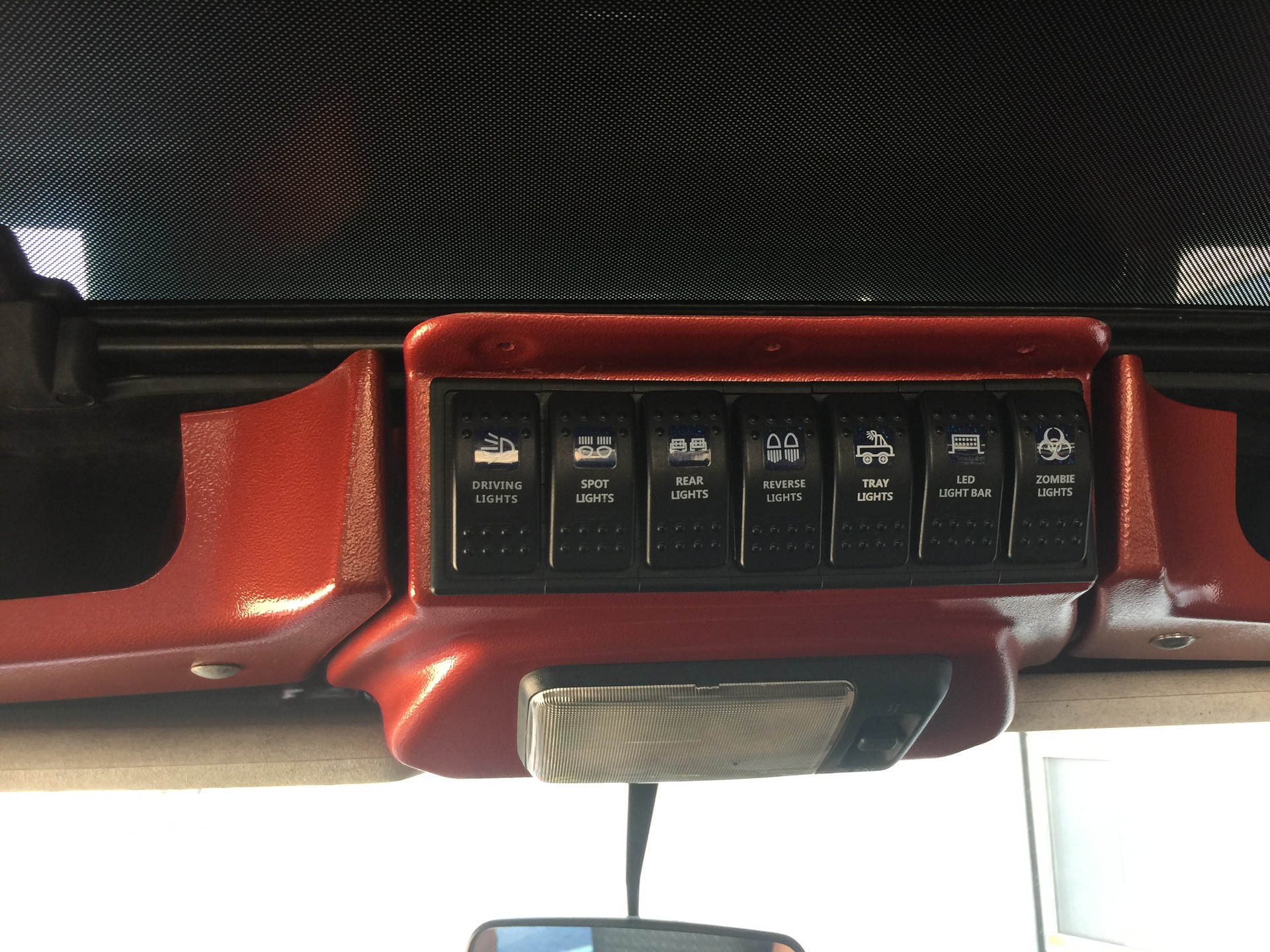 LAND ROVER Defender 90 SW 2.5 TDi-image-12