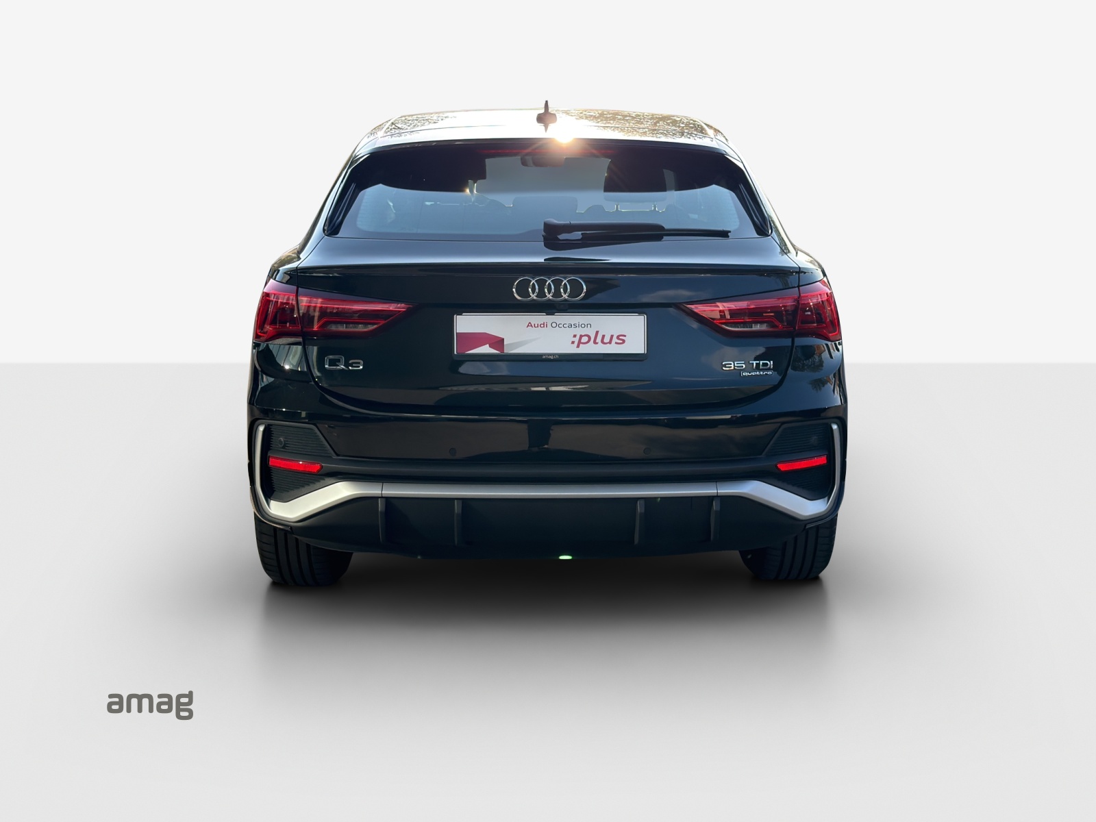 AUDI Q3 Sportback 35 TDI S line Attraction quattro S-tronic-image-3