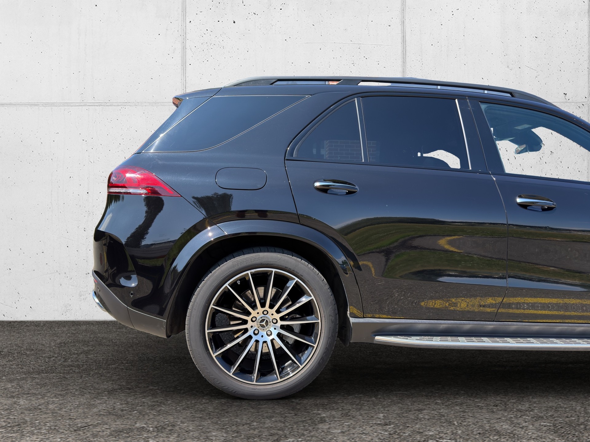 MERCEDES-BENZ GLE 350 e 4Matic AMG Line 9G-Tronic-image-8