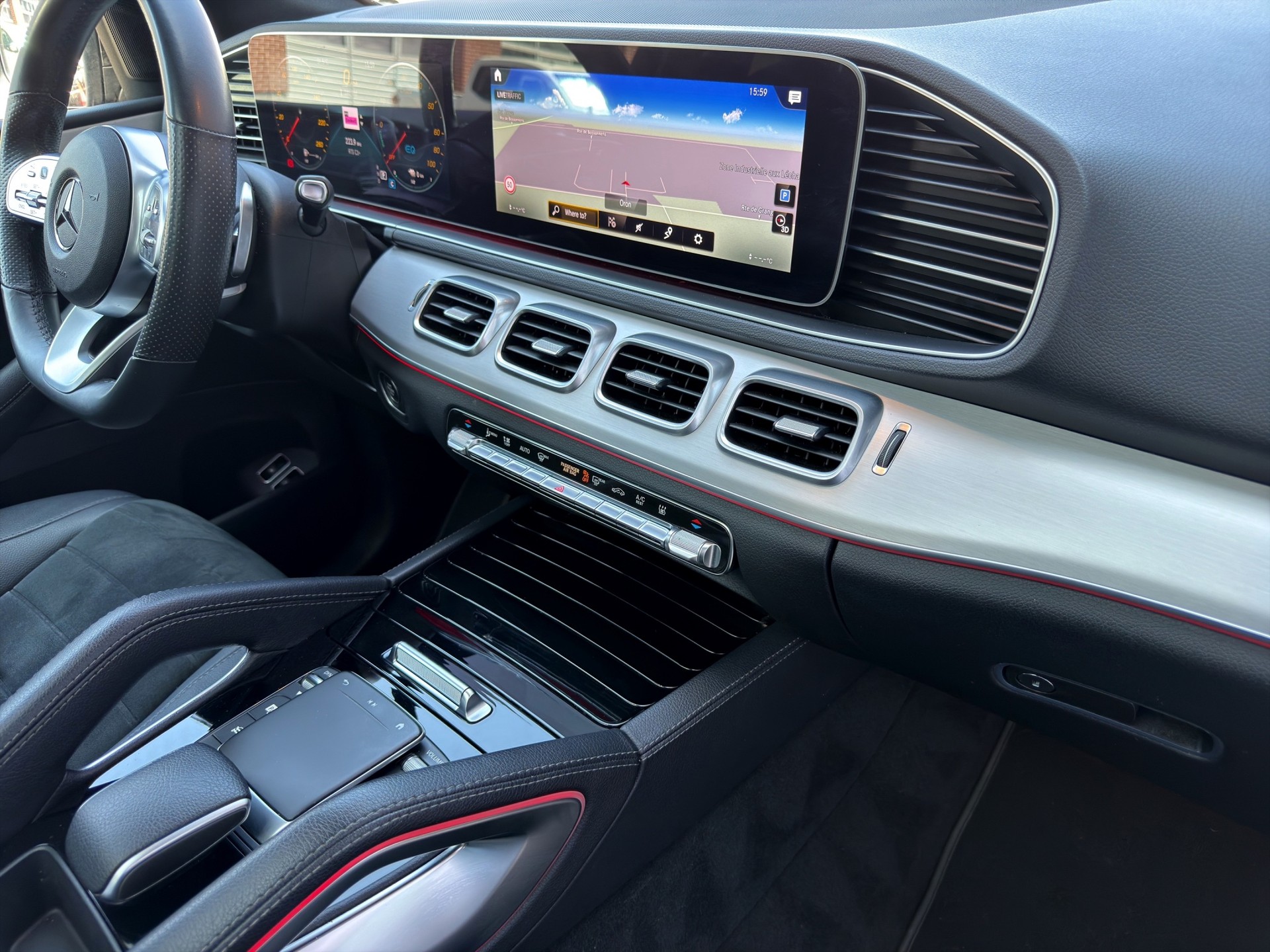 MERCEDES-BENZ GLE 350 e 4Matic AMG Line 9G-Tronic-image-24