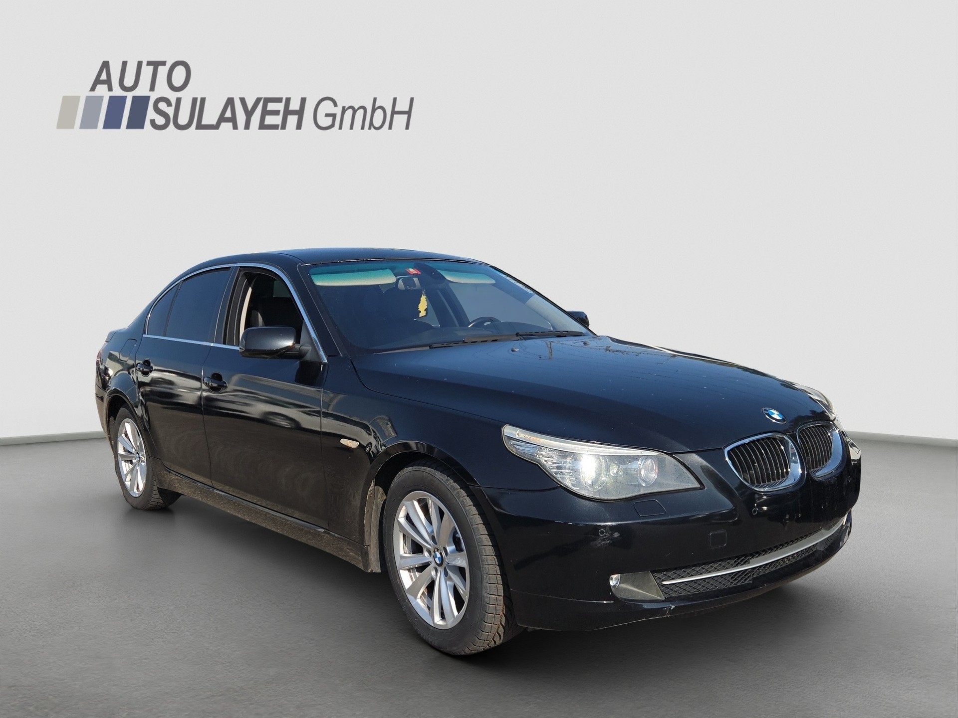 BMW 530i Steptronic-image-0