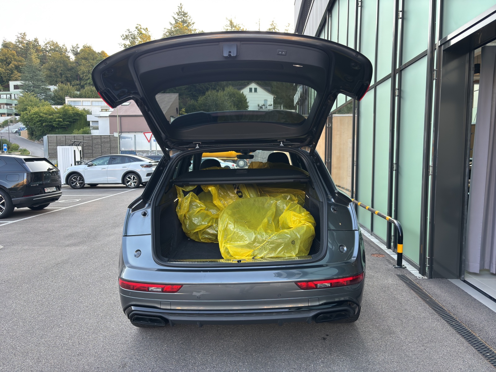 AUDI Q5 2.0 40 TDI S Line quattro S-Tronic-image-11