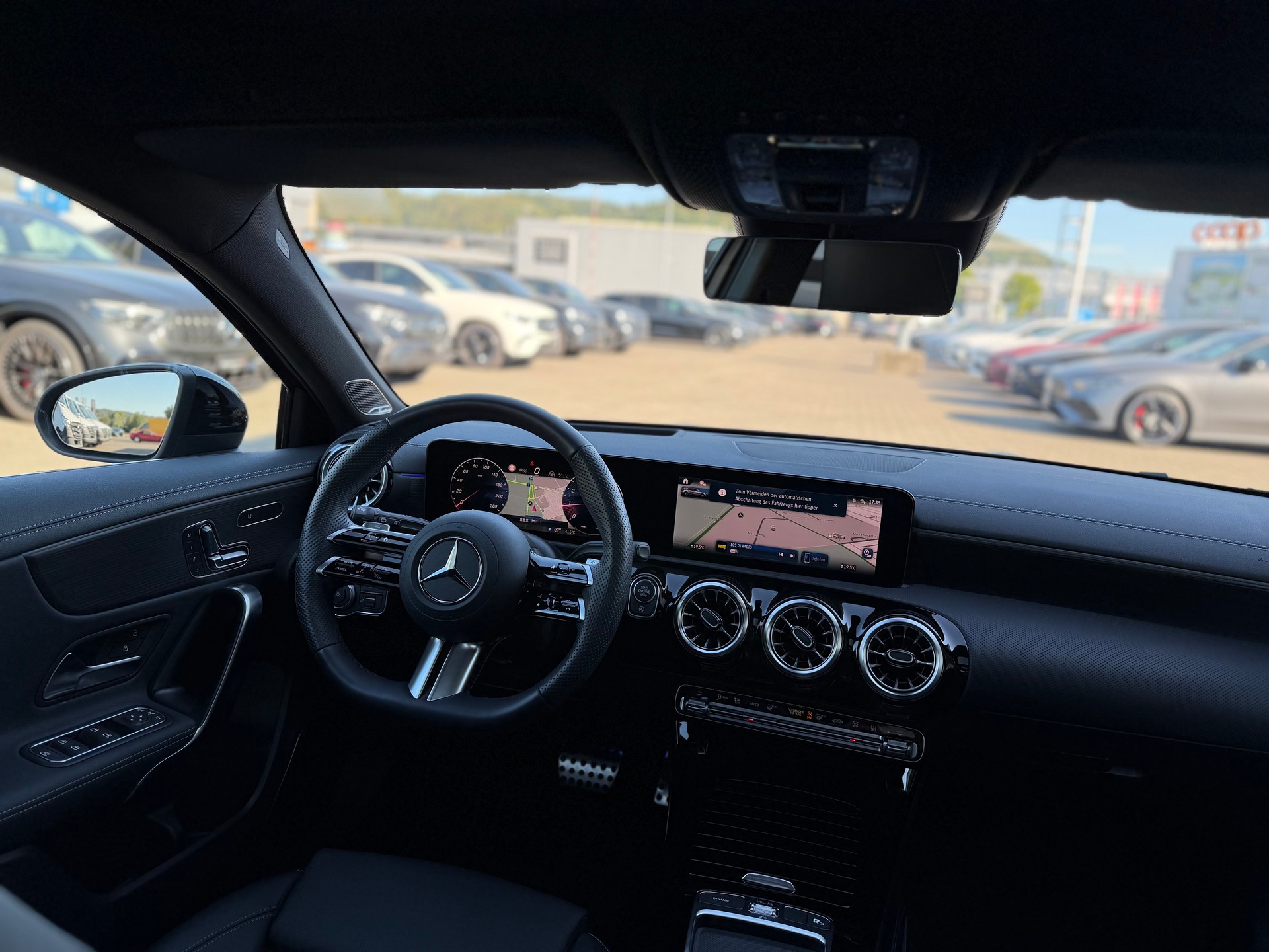 MERCEDES-BENZ A 250 AMG Line 4Matic 8G-DCT-image-5
