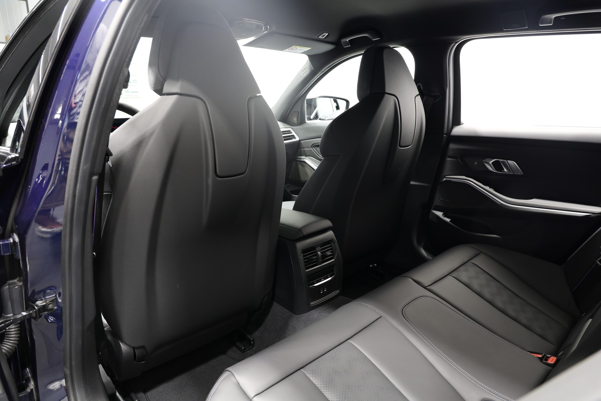 BMW M3 Touring xDrive Competition M LCI *BMW Werksgarantie bis 01.2029*Carbon Interieur*Carbon Exterieur*Individual Tansanitblau*-image-21
