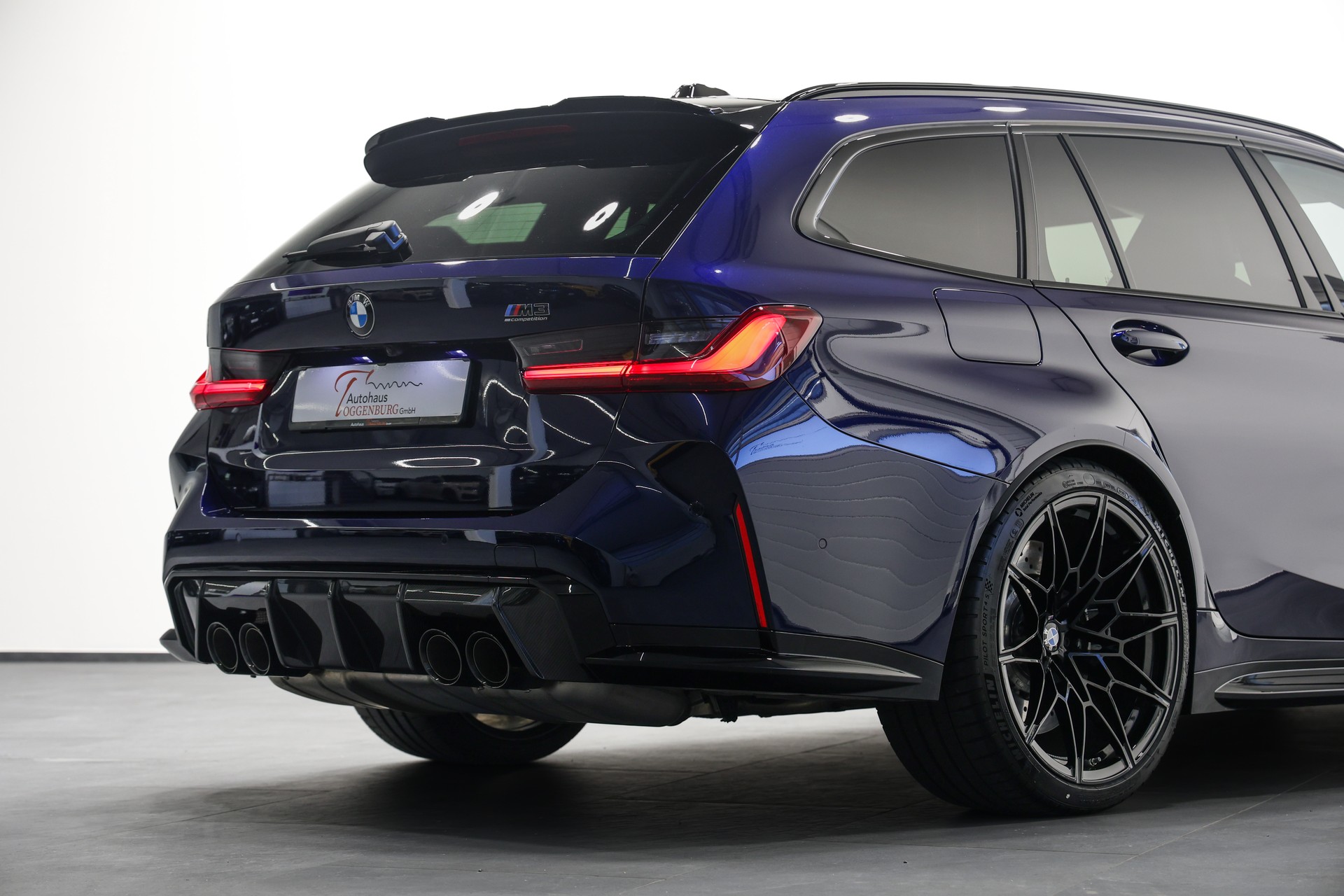 BMW M3 Touring xDrive Competition M LCI *BMW Werksgarantie bis 01.2029*Carbon Interieur*Carbon Exterieur*Individual Tansanitblau*-image-17