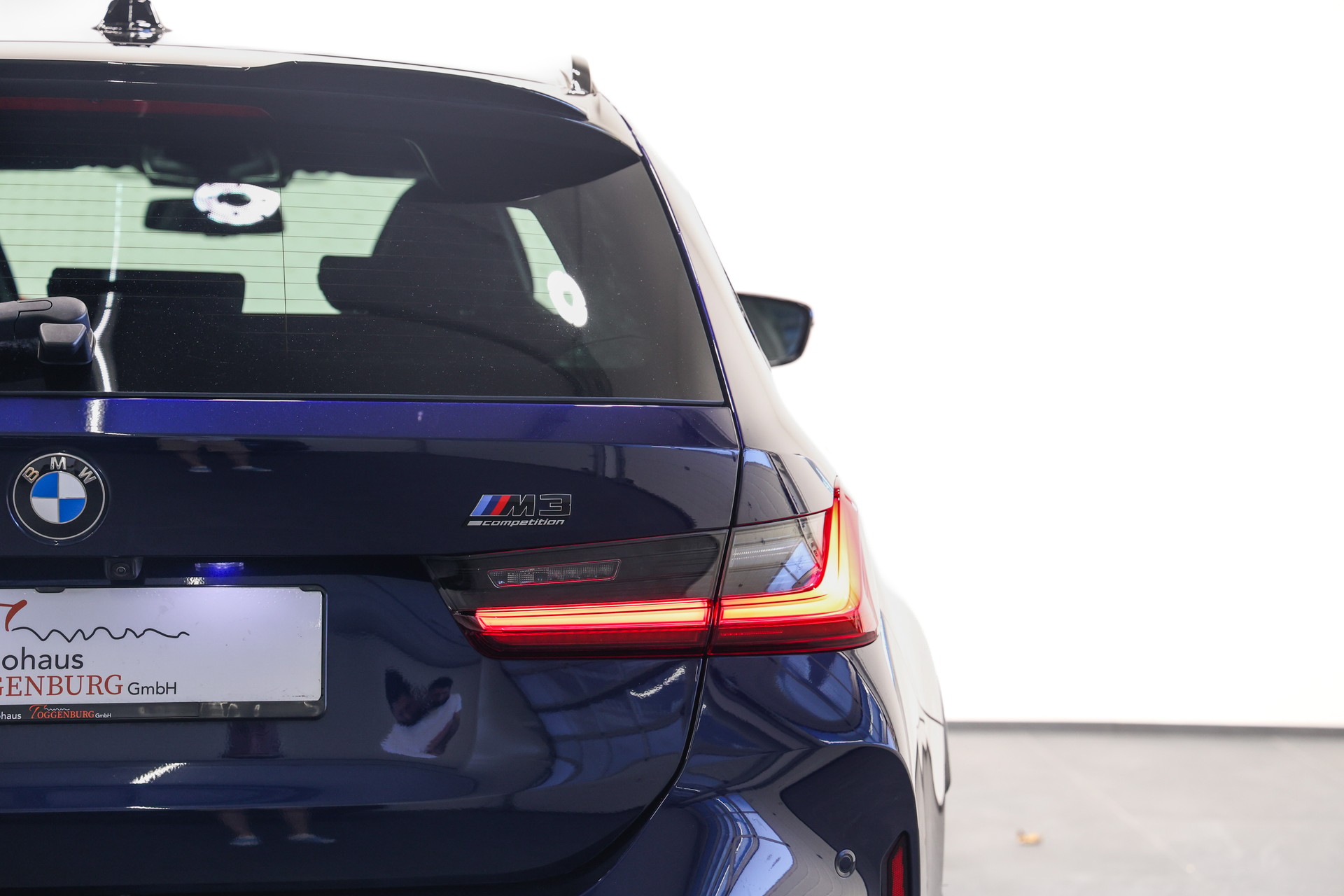 BMW M3 Touring xDrive Competition M LCI *BMW Werksgarantie bis 01.2029*Carbon Interieur*Carbon Exterieur*Individual Tansanitblau*-image-15