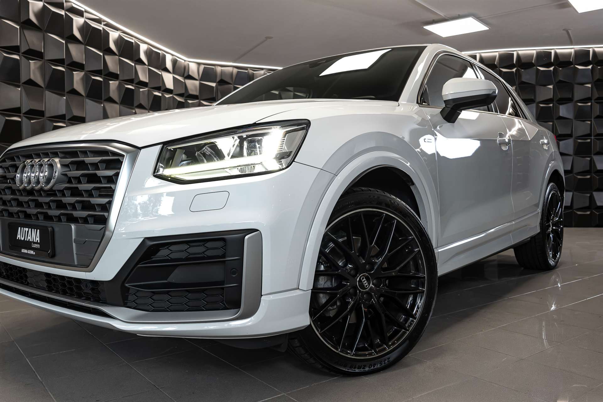 AUDI Q2 2.0 TFSI sport quattro S-tronic-image-27