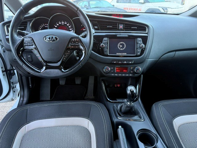 KIA Cee'd 1.0 T-GDi Swiss Champion-image-5