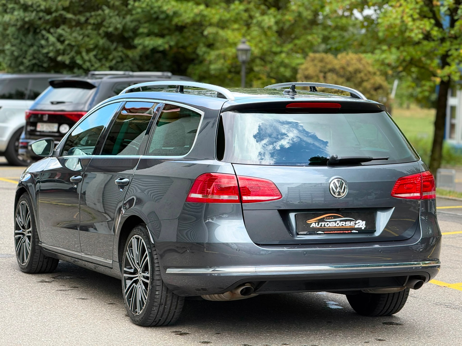 VW Passat Variant 2.0 TDI 177 BlueMT High.DSG 4m-image-3