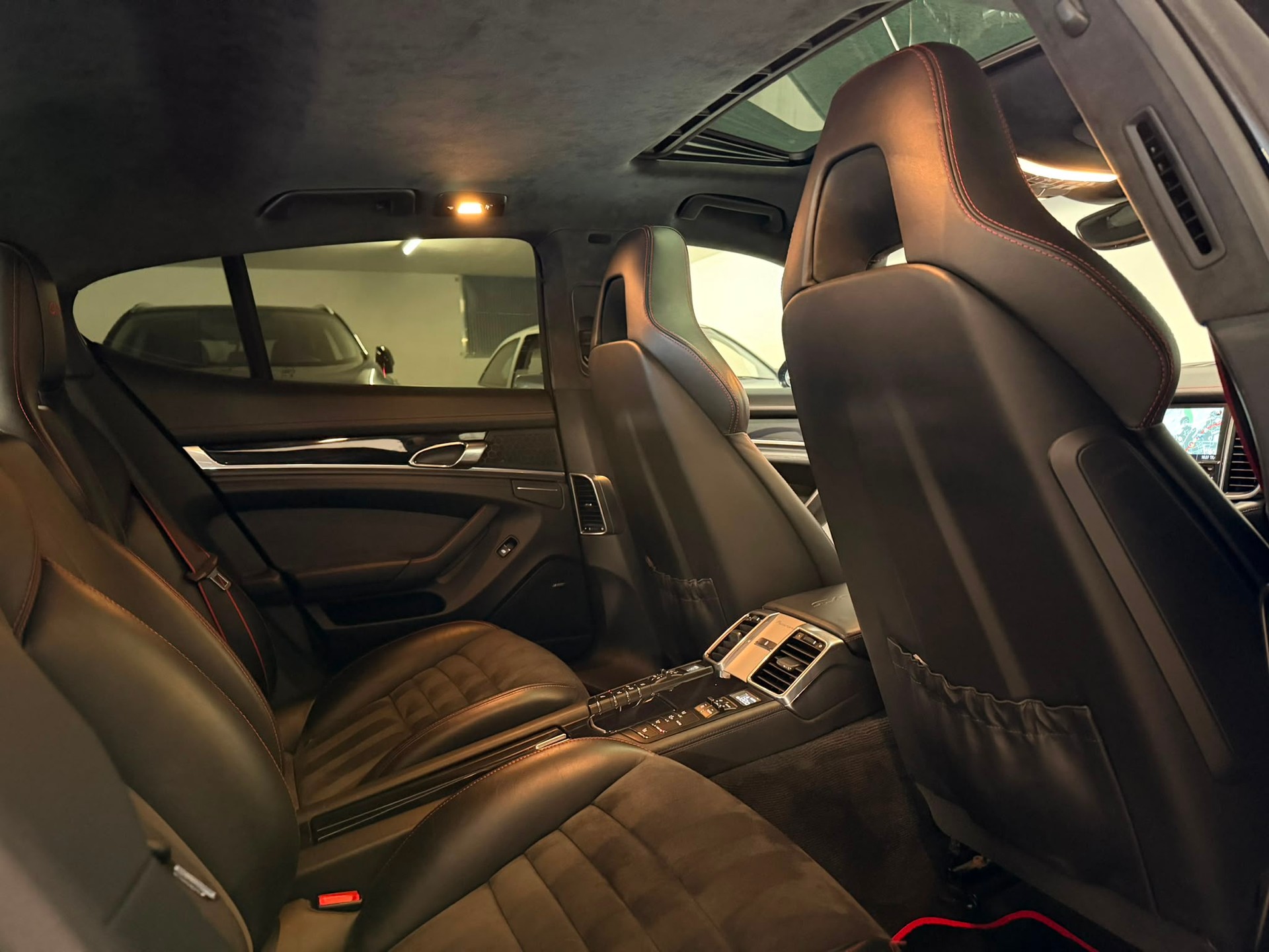PORSCHE Panamera GTS 4.8 PDK SportChrono-image-11