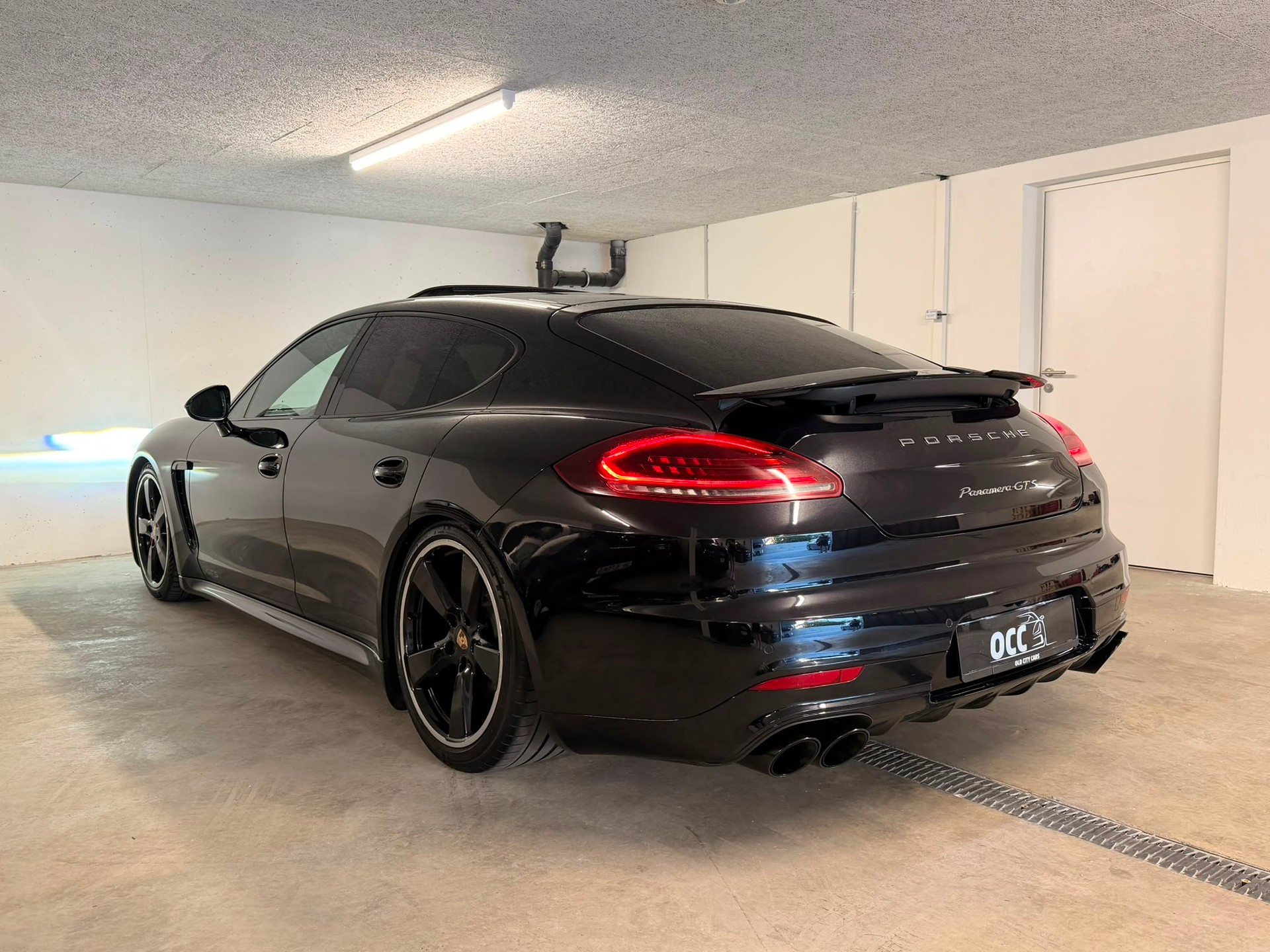 PORSCHE Panamera GTS 4.8 PDK SportChrono-image-4