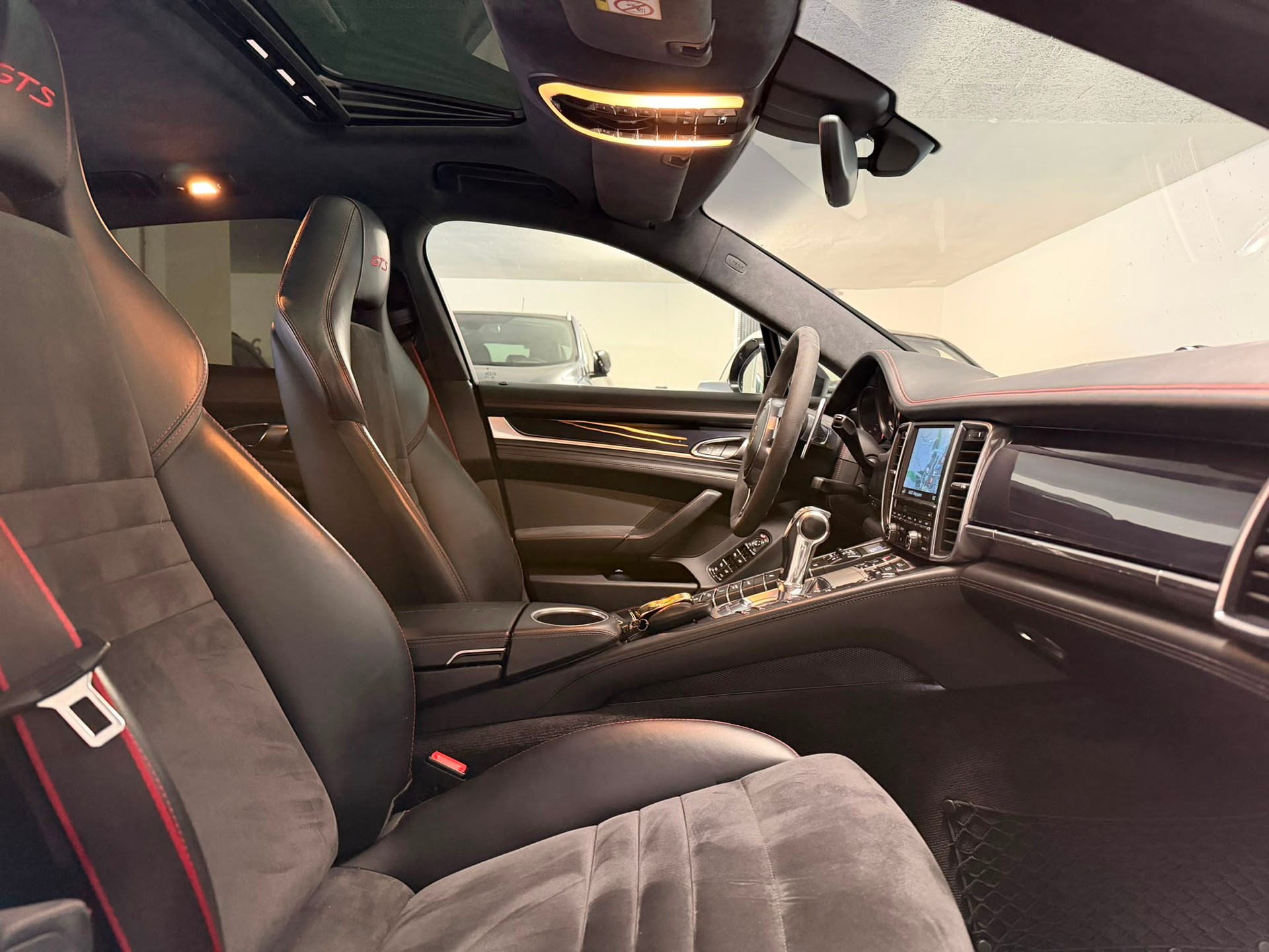 PORSCHE Panamera GTS 4.8 PDK SportChrono-image-10
