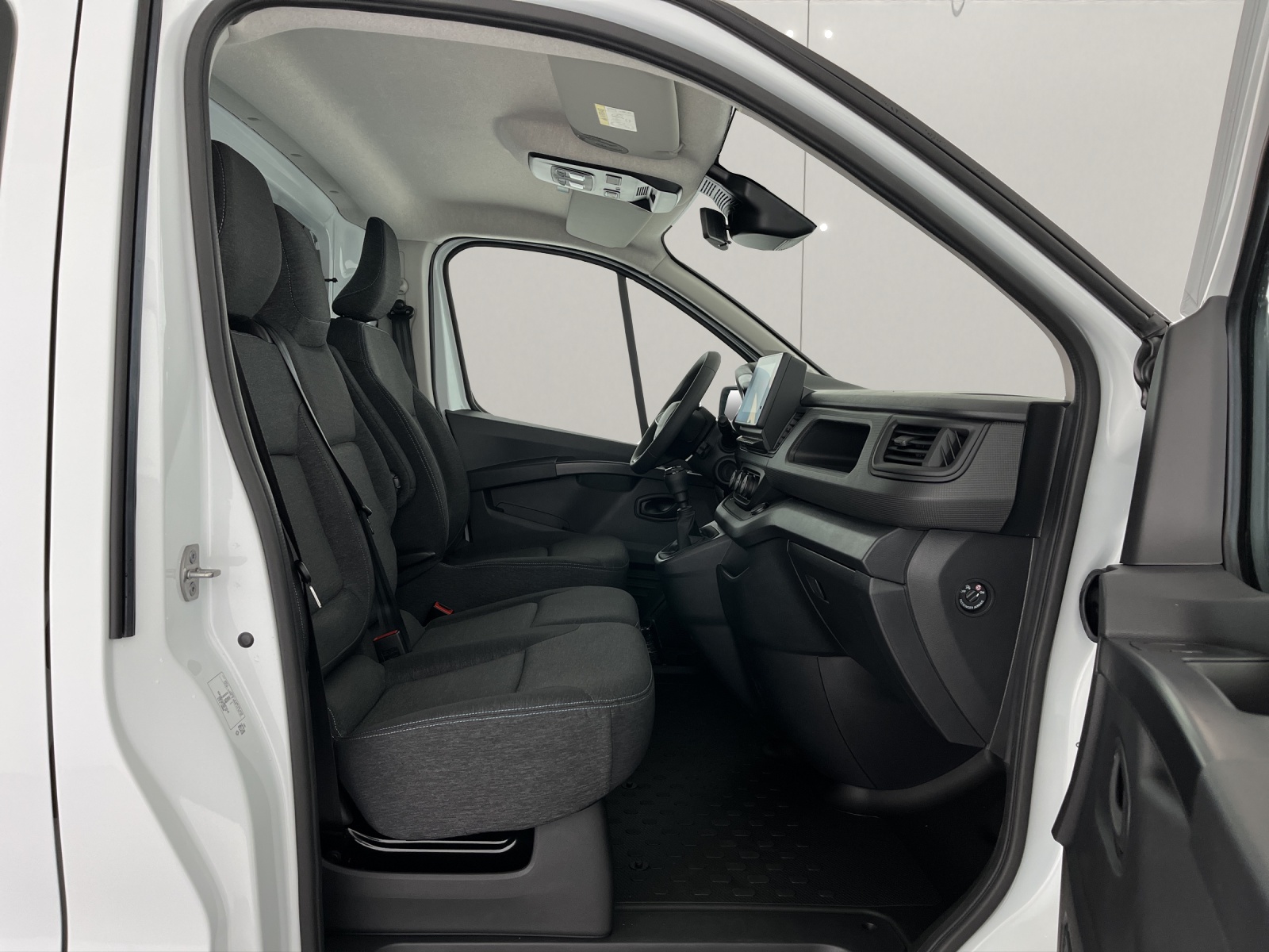 RENAULT Trafic Kaw. 3.0 t L1 H1 2.0 dCi Blue 130 Advance-image-15