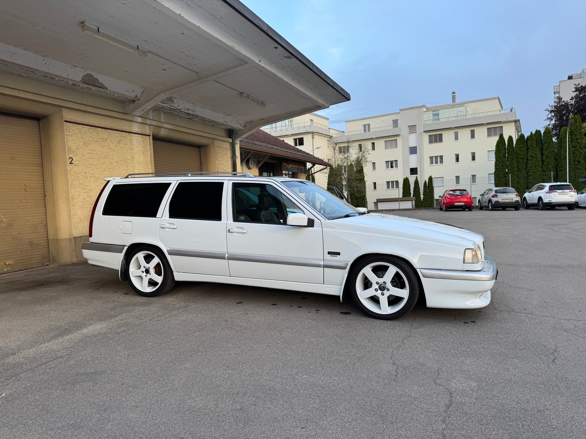 VOLVO 2.3 20V T-5-image-2