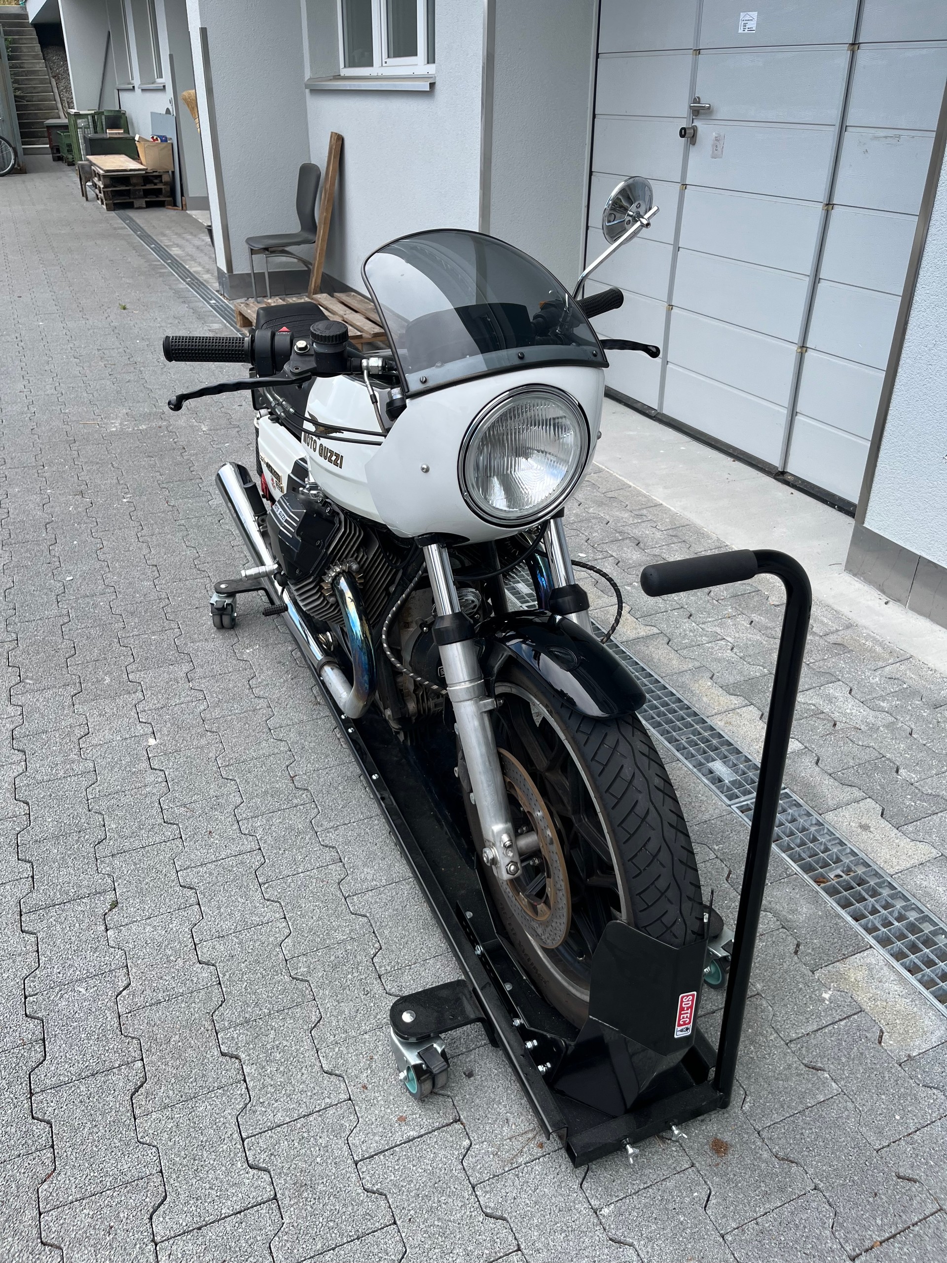 MOTO GUZZI 850 LE MANS III-image-7