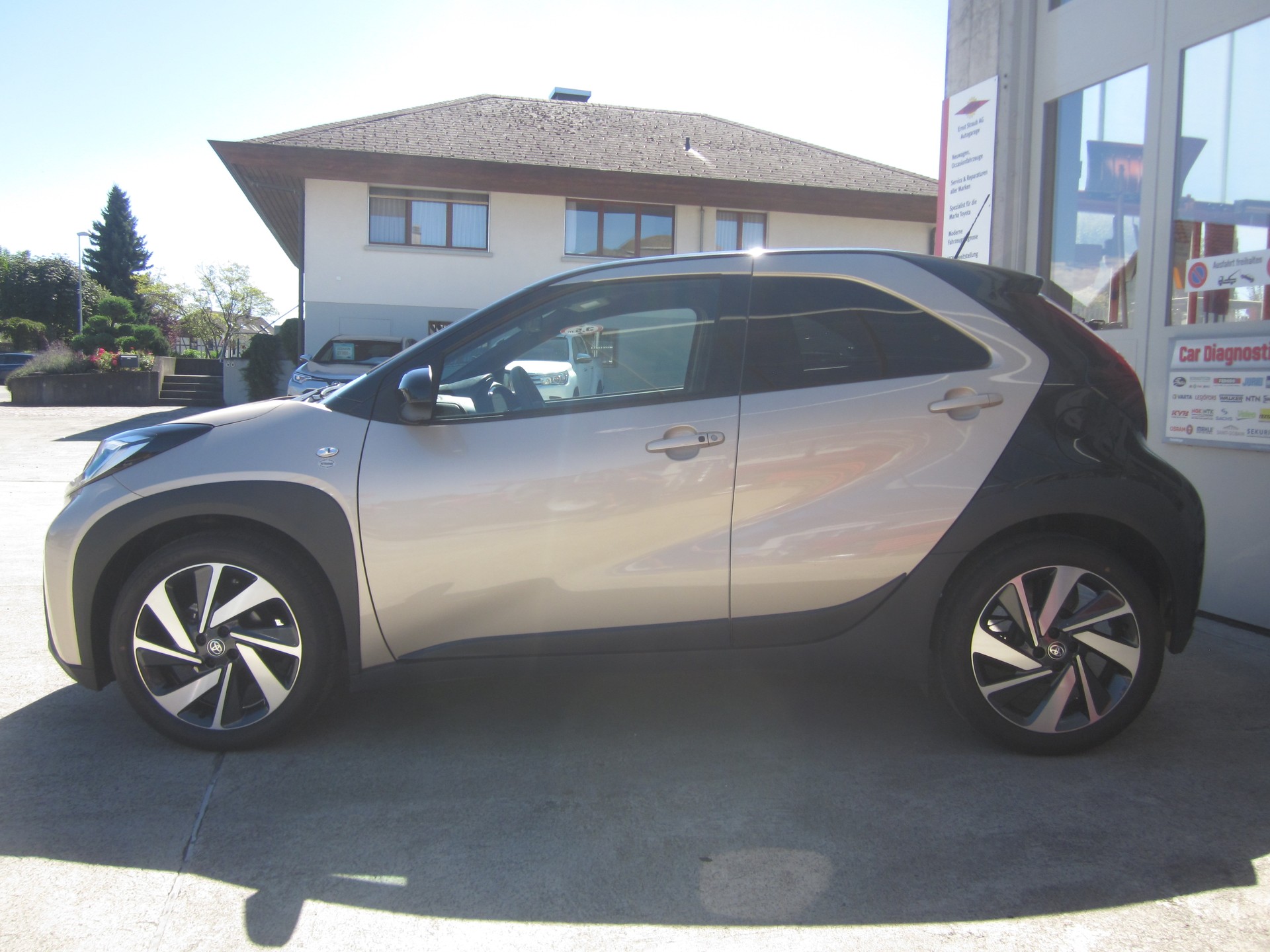 TOYOTA Aygo X 1.0 VVT-i Style-image-5