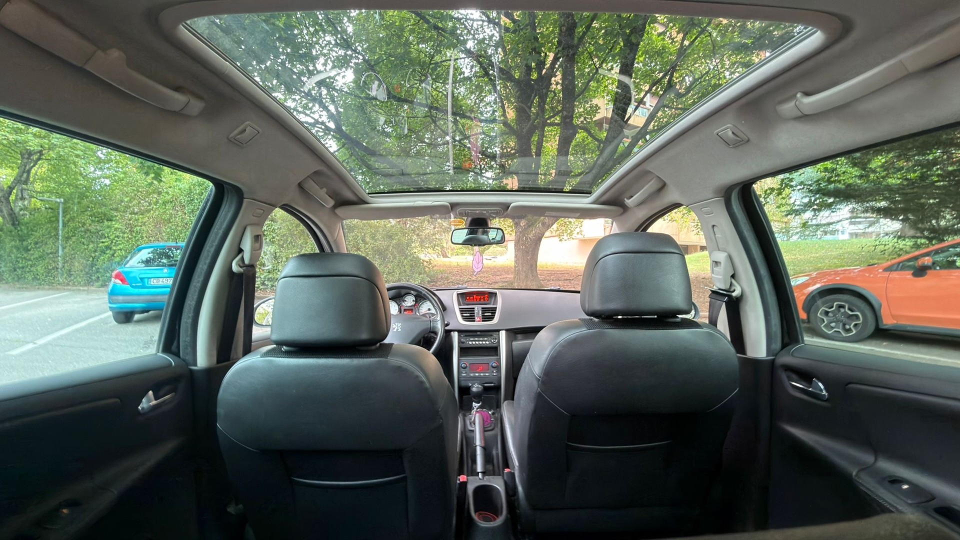 PEUGEOT 207 SW 1.6 16V Outdoor-image-10