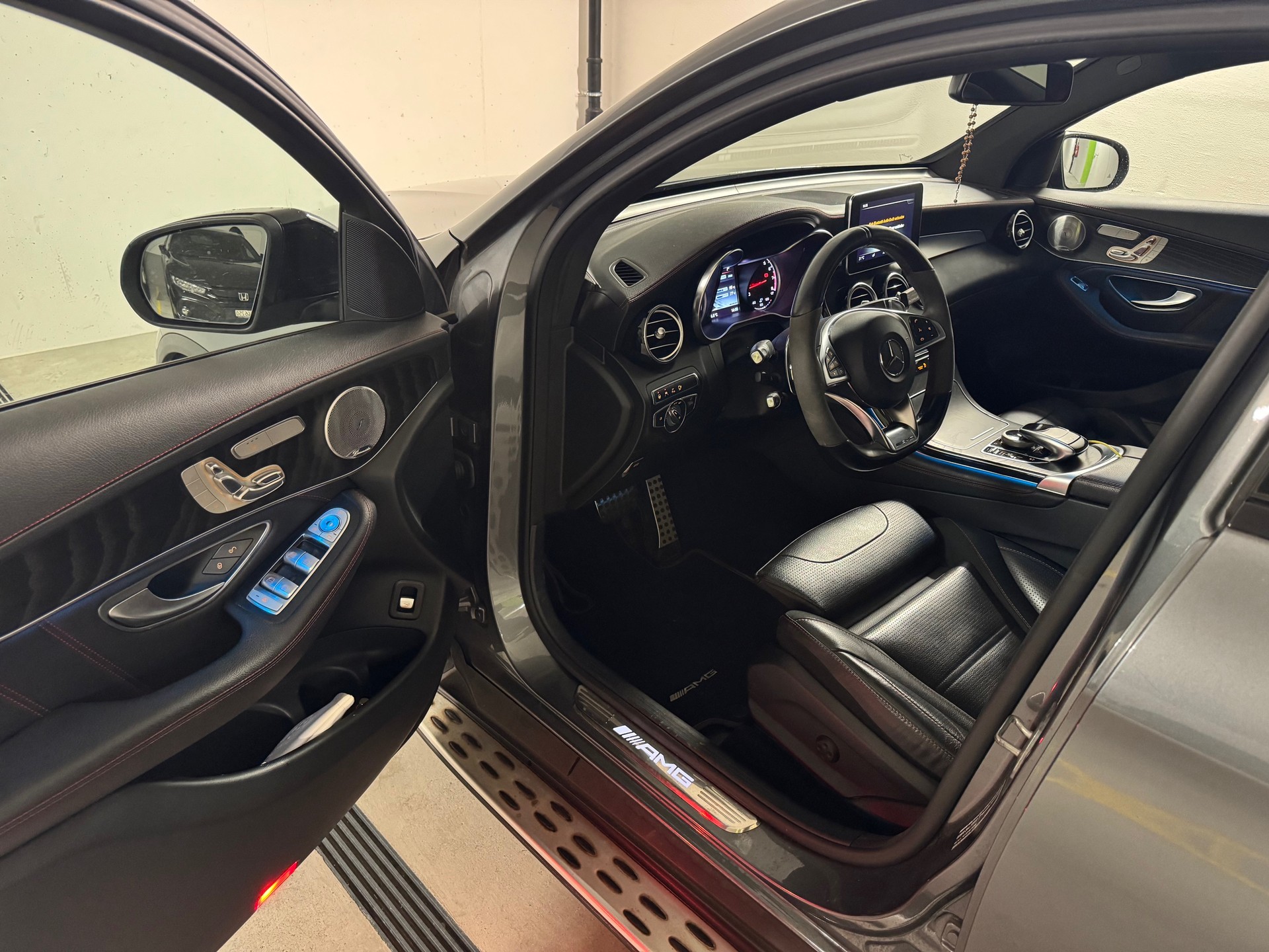 MERCEDES-BENZ GLC 43 AMG 4m-image-2