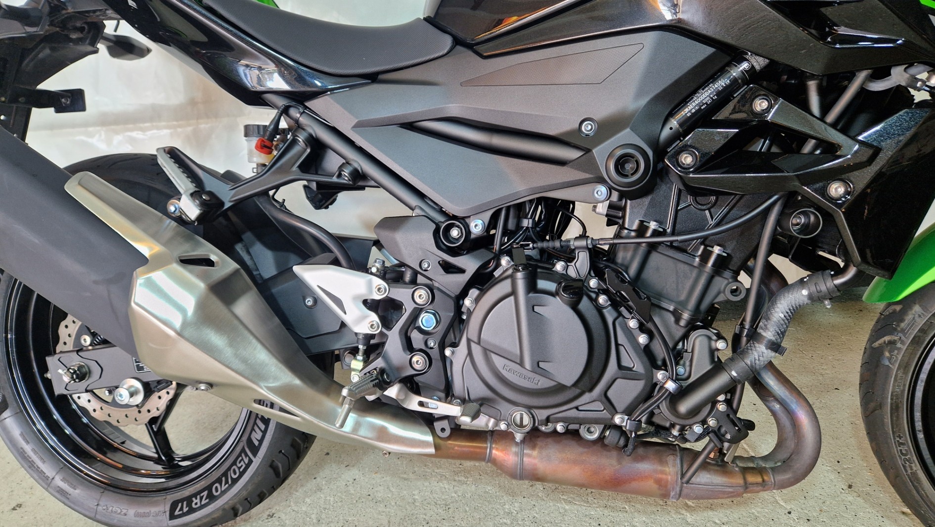KAWASAKI Z 400 ABS-image-6