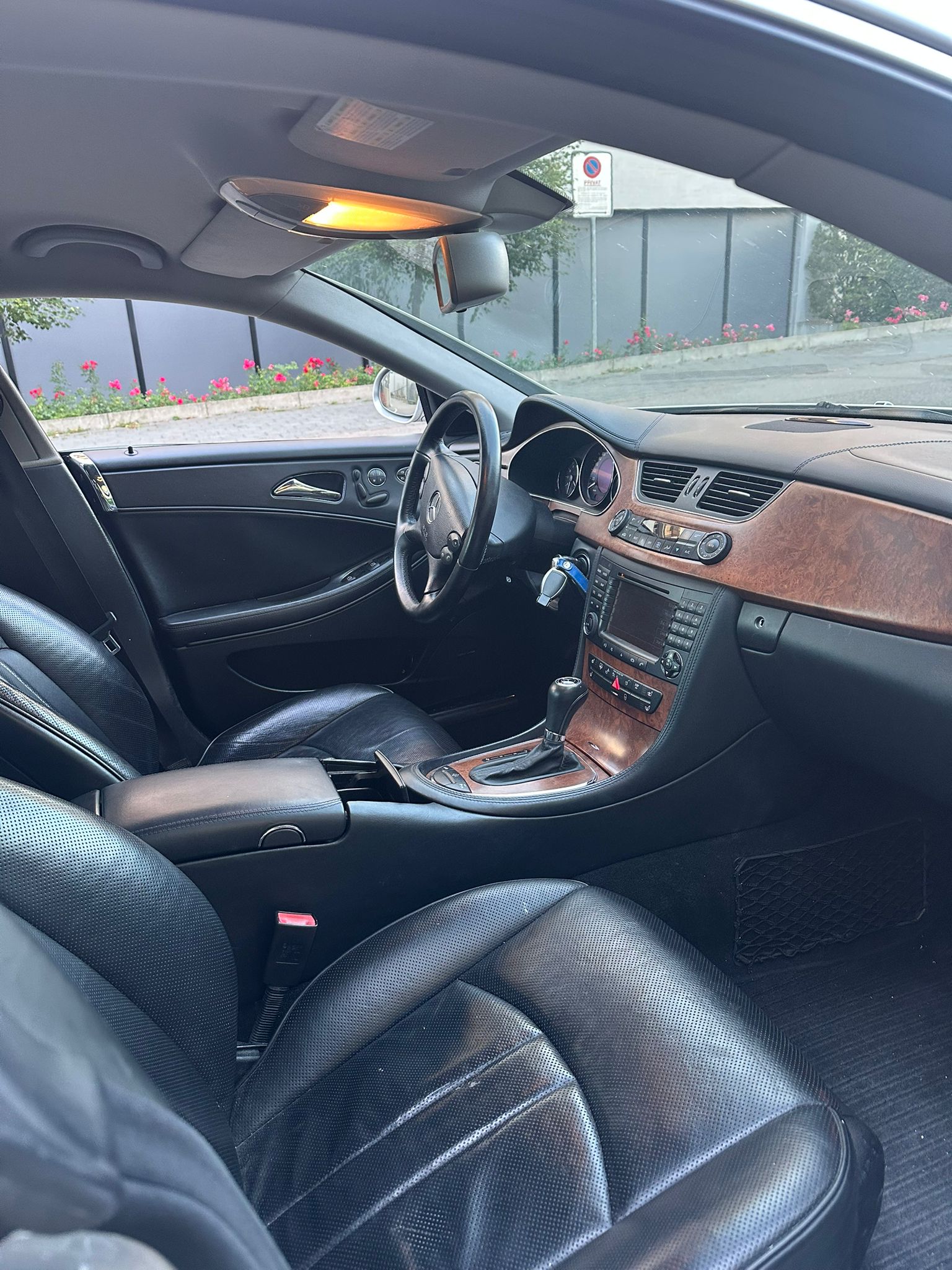 MERCEDES-BENZ CLS 350 CGI 7G-Tronic-image-4