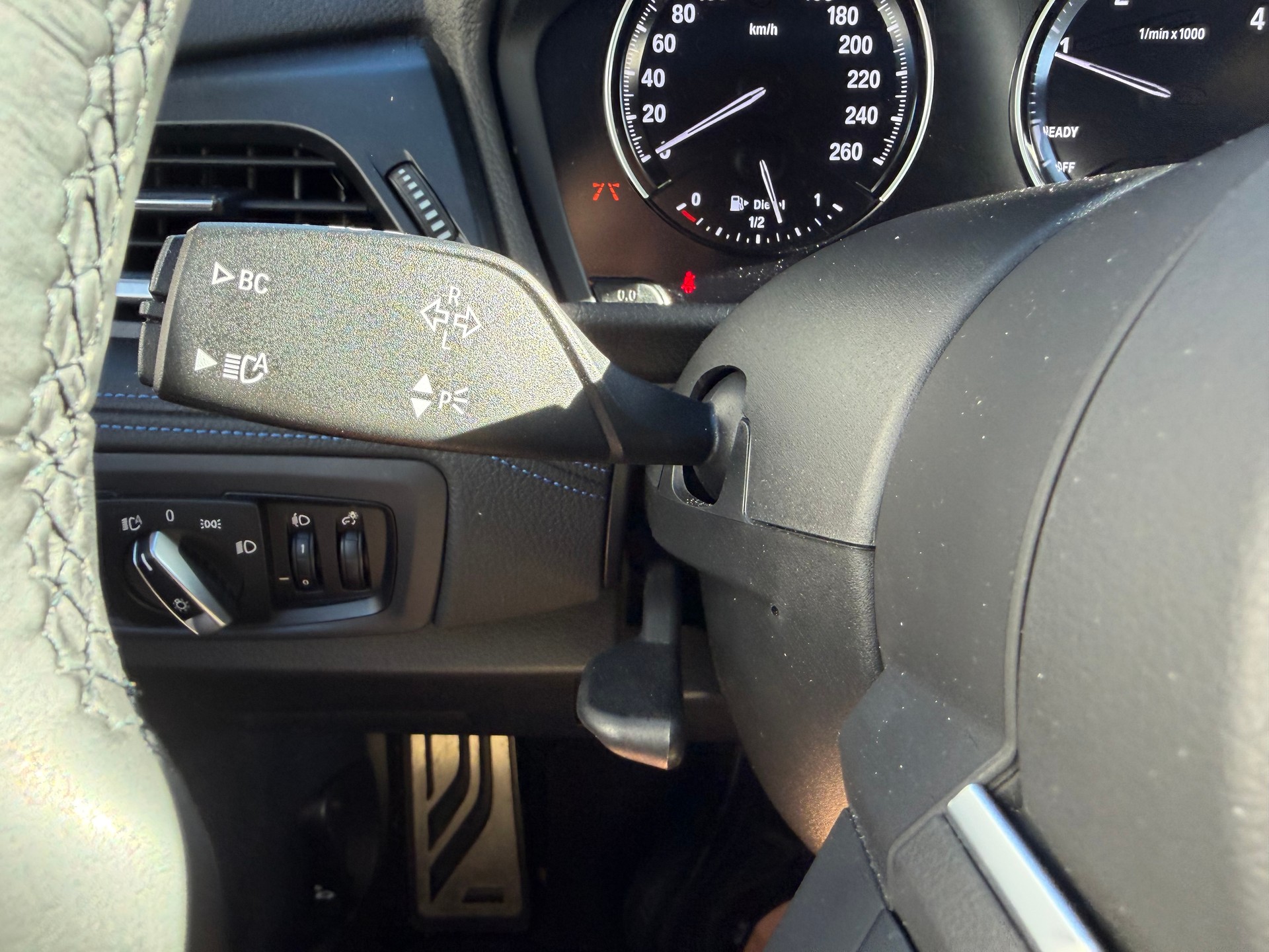 BMW 218d xDrive Active Tourer Steptronic Fleet Edition-image-24