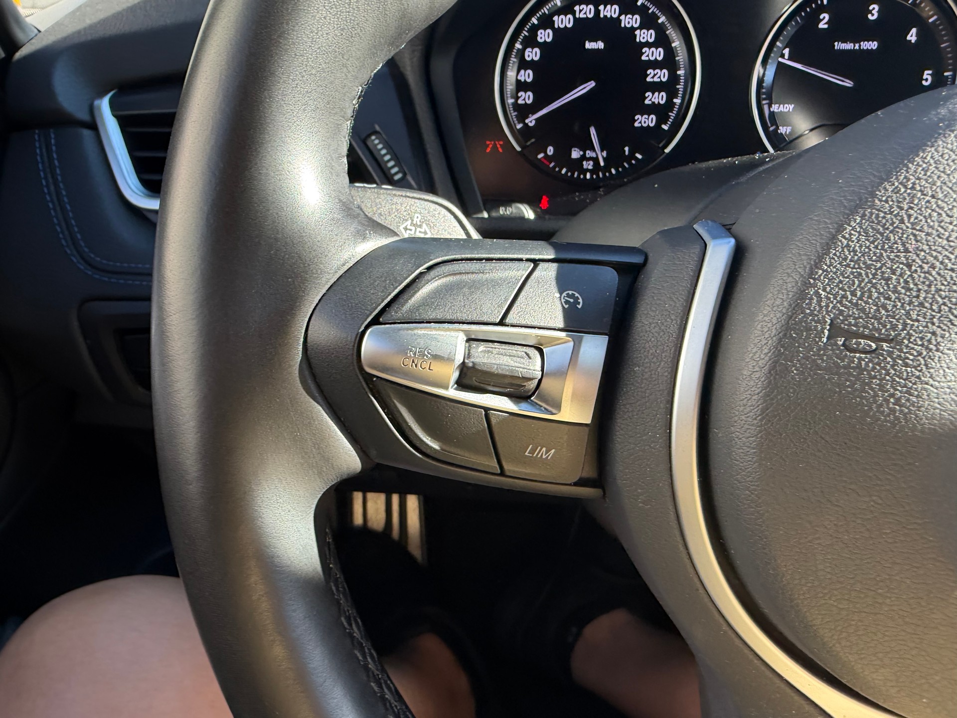 BMW 218d xDrive Active Tourer Steptronic Fleet Edition-image-20