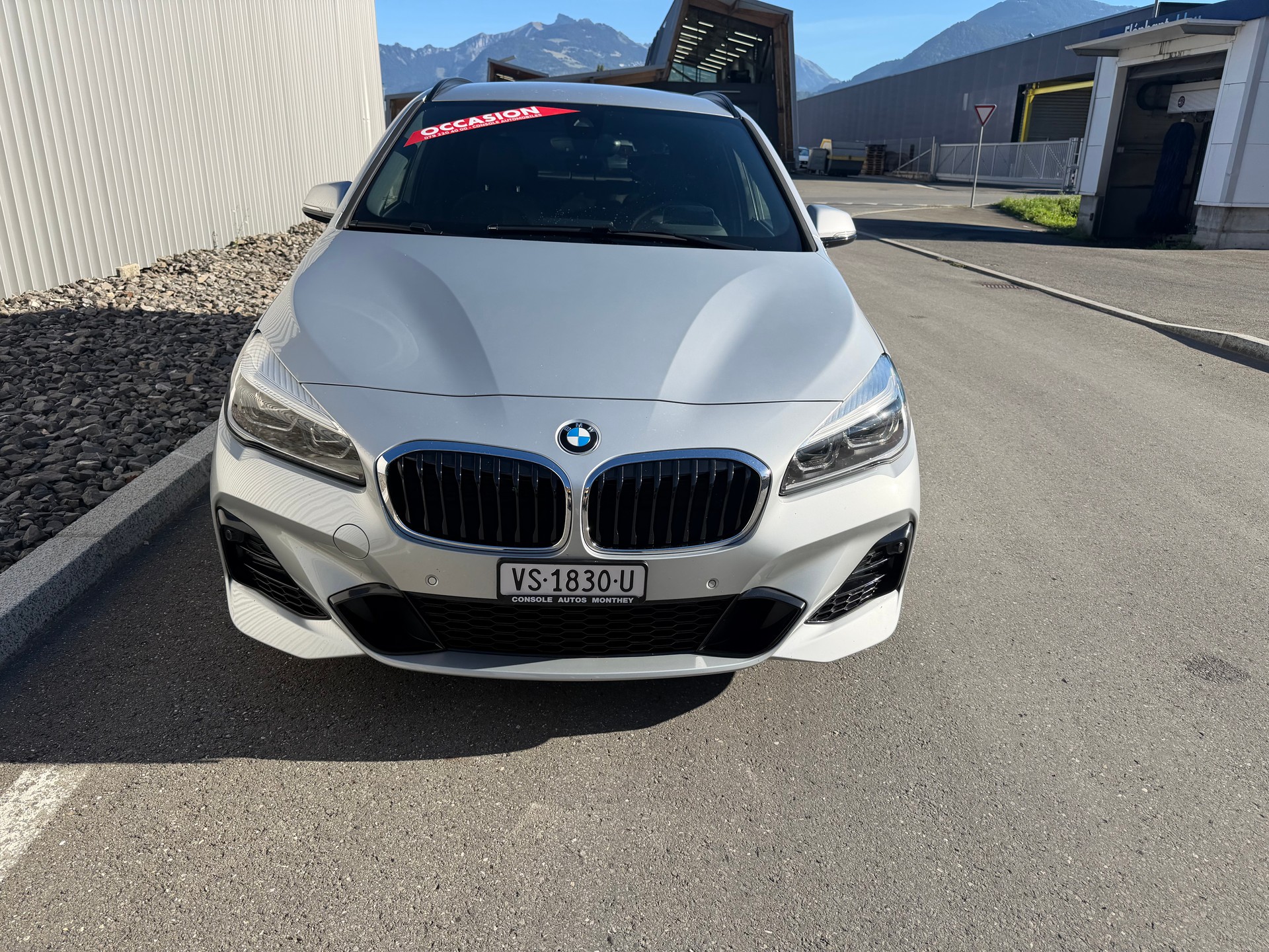 BMW 218d xDrive Active Tourer Steptronic Fleet Edition-image-2