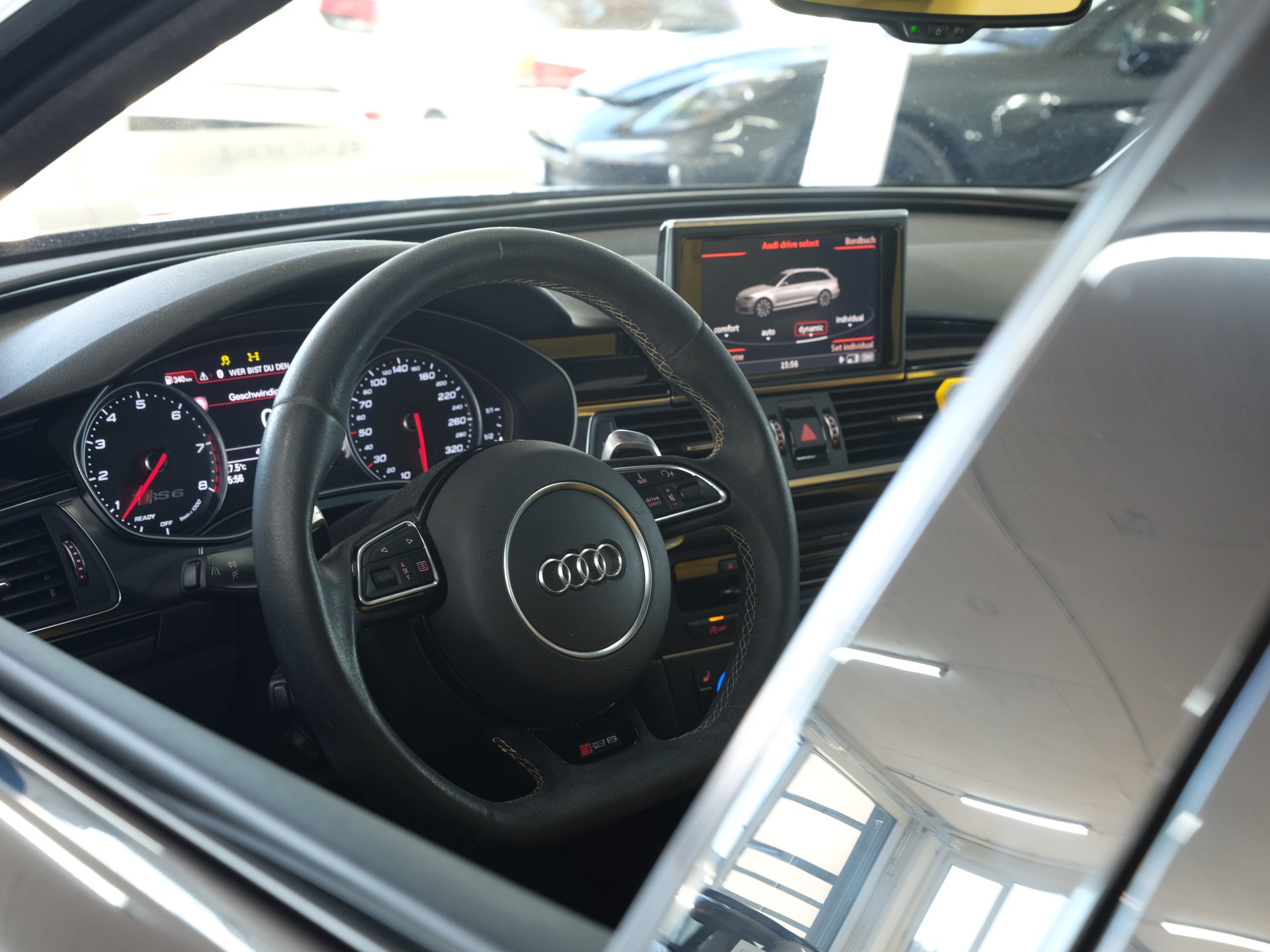 AUDI RS6 Avant 4.0 TFSI V8 performance quattro *Bose* *RS-Performance* *Panorama*-image-20