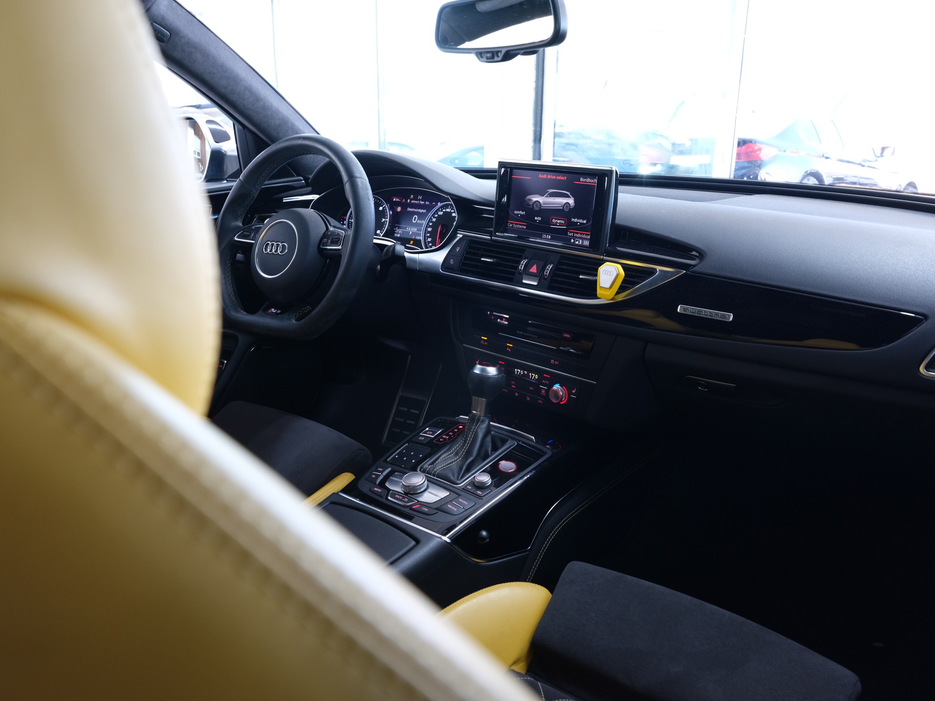 AUDI RS6 Avant 4.0 TFSI V8 performance quattro *Bose* *RS-Performance* *Panorama*-image-31
