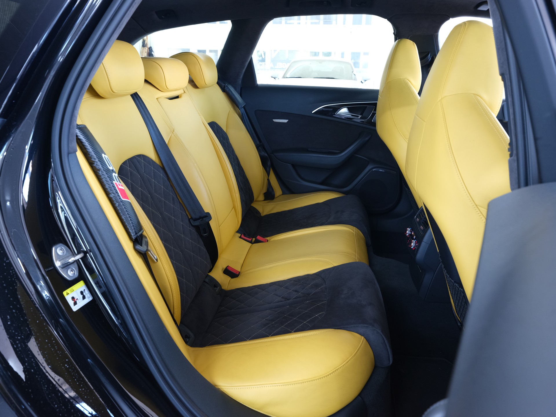 AUDI RS6 Avant 4.0 TFSI V8 performance quattro *Bose* *RS-Performance* *Panorama*-image-29