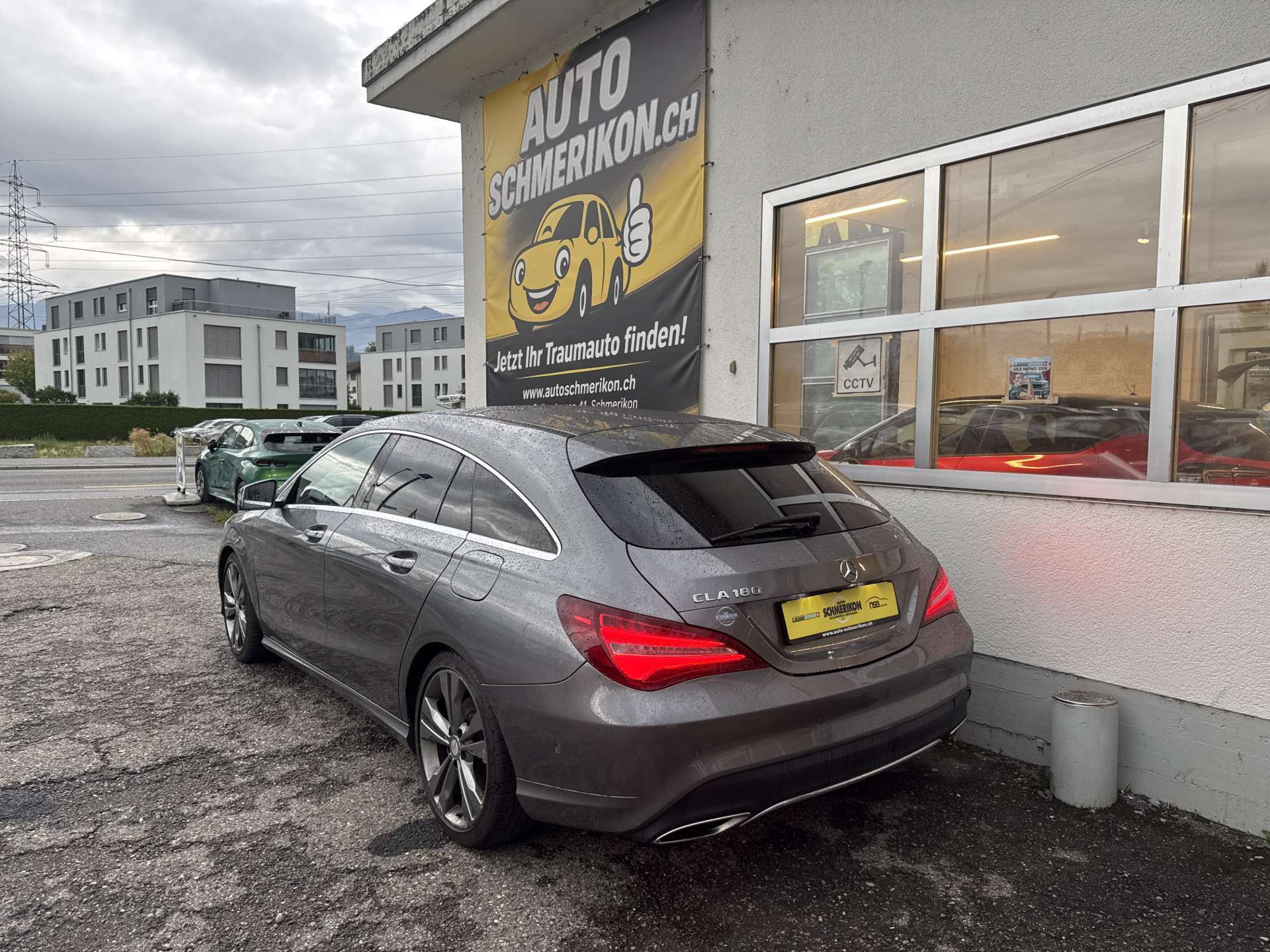 MERCEDES-BENZ CLA Shooting Brake 180 Urban-image-2