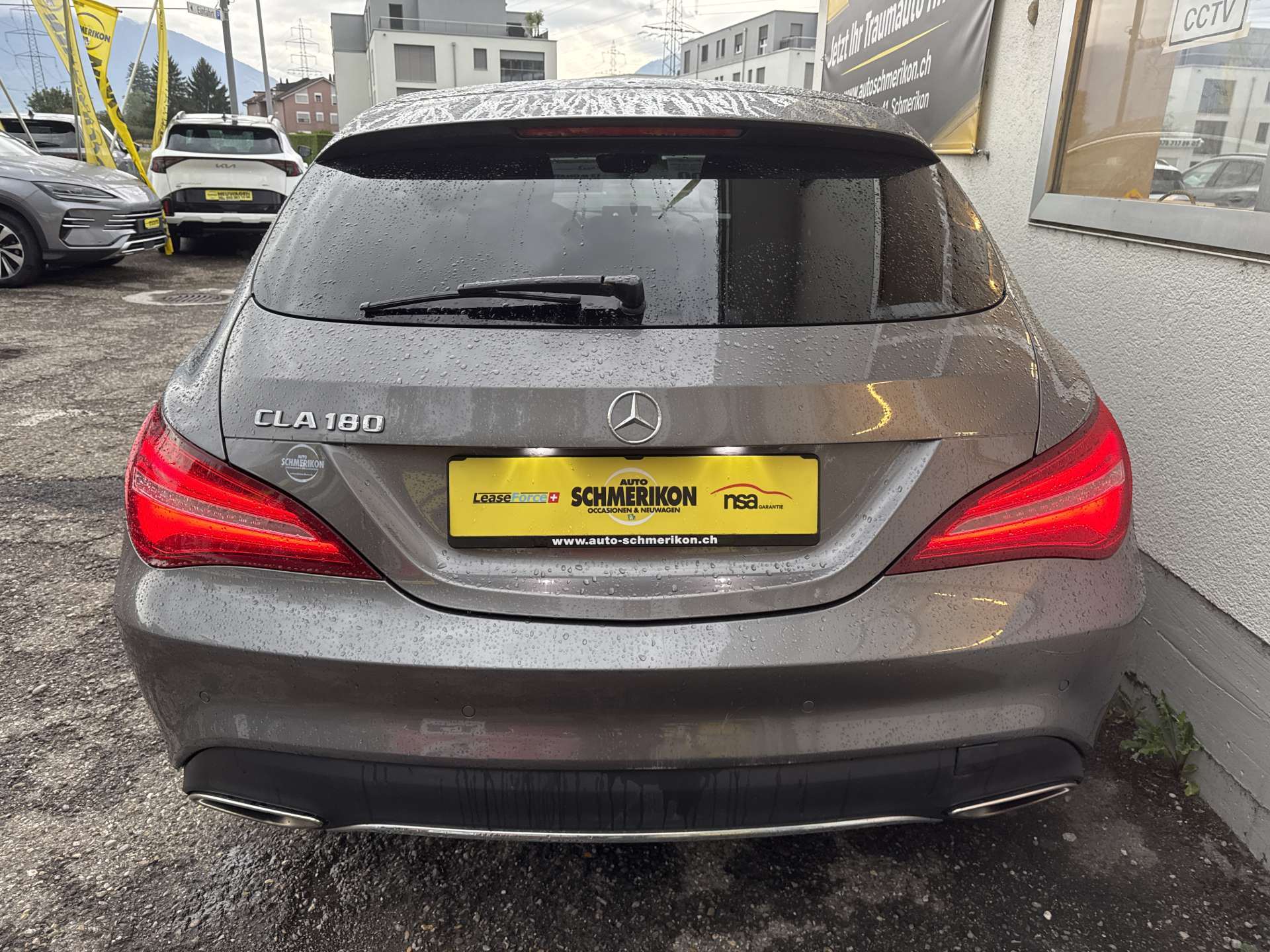 MERCEDES-BENZ CLA Shooting Brake 180 Urban-image-3