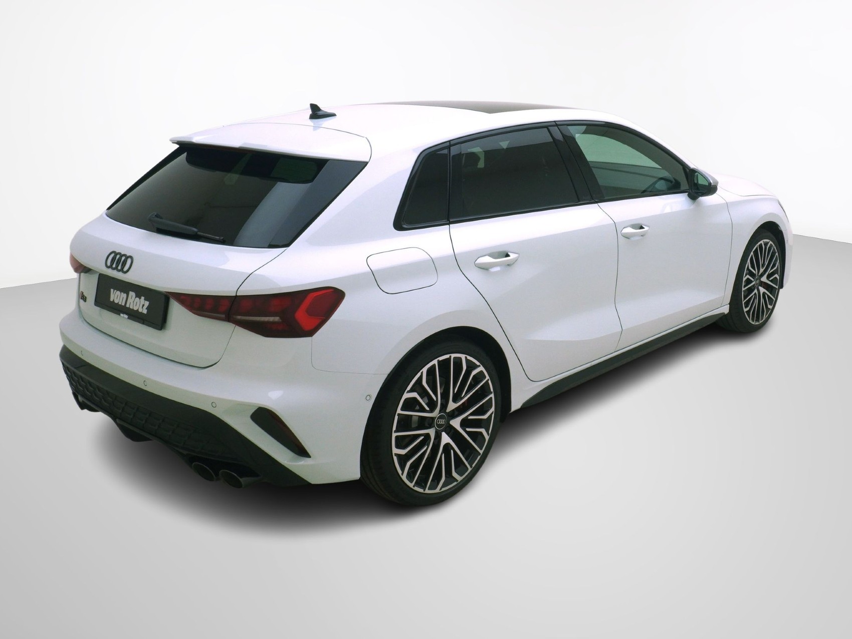 AUDI S3 Sportback 2.0 T FSI quattro S-Tronic-image-4