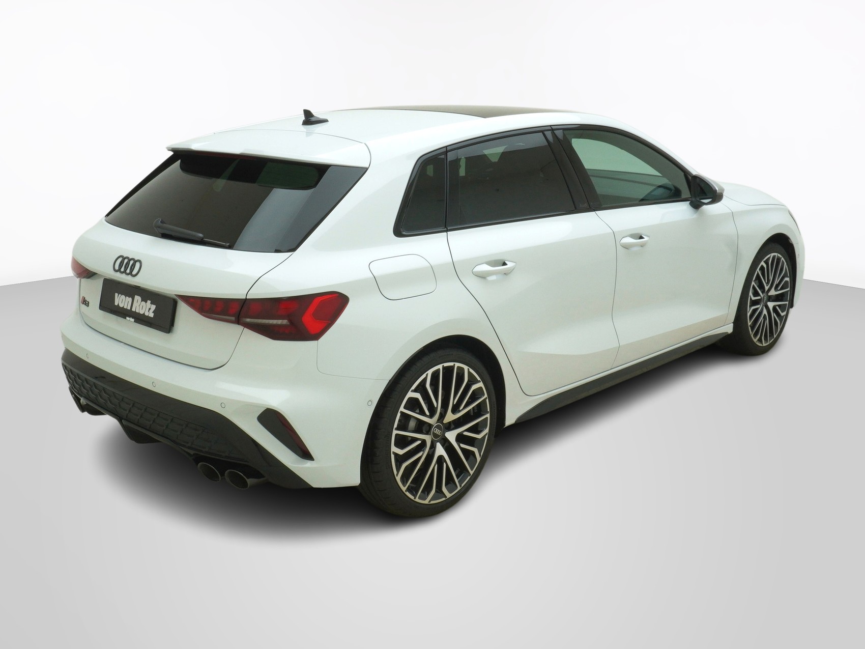 AUDI S3 Sportback 2.0 T FSI quattro S-Tronic-image-4