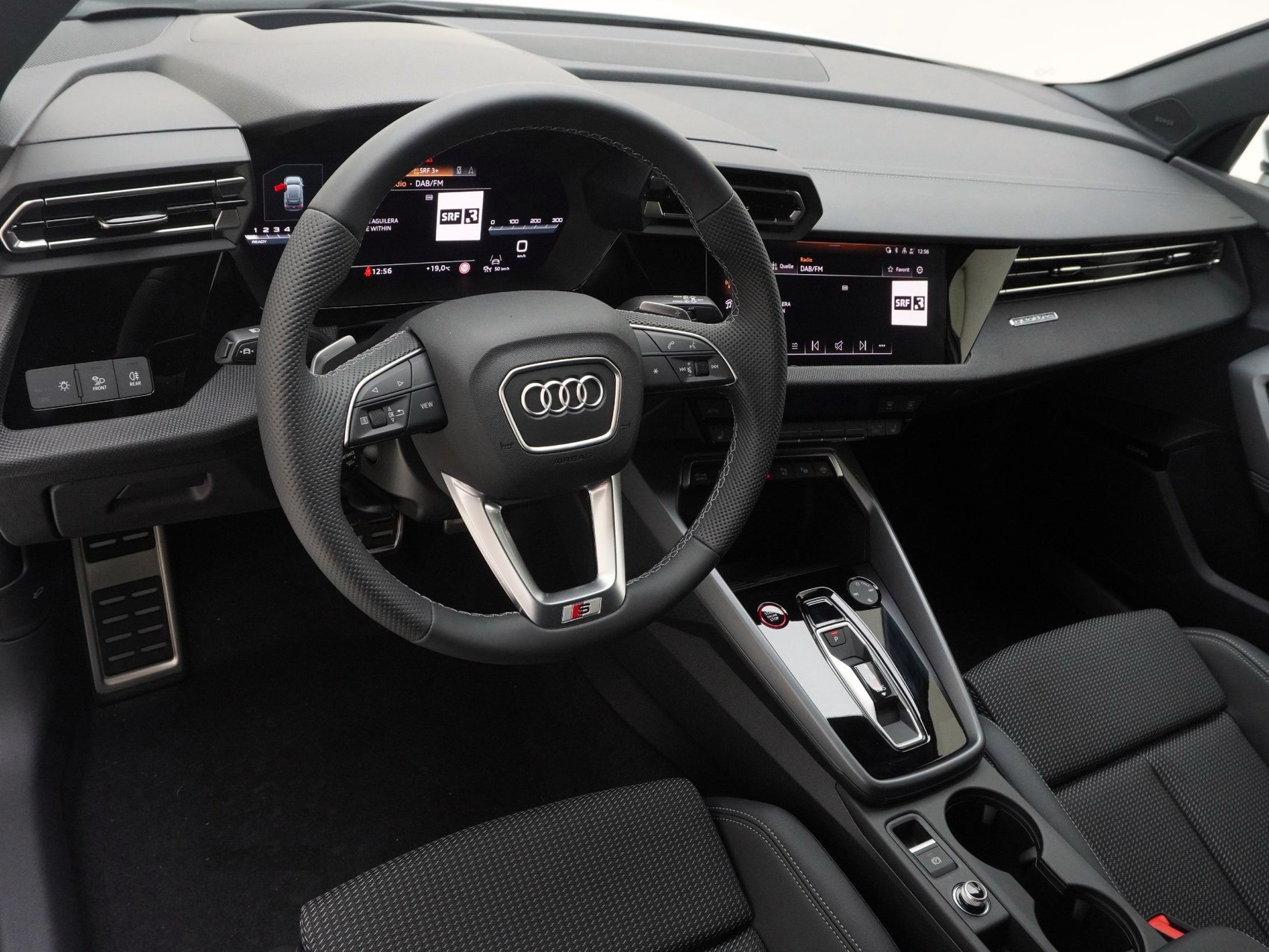 AUDI S3 Sportback 2.0 T FSI quattro S-Tronic-image-11