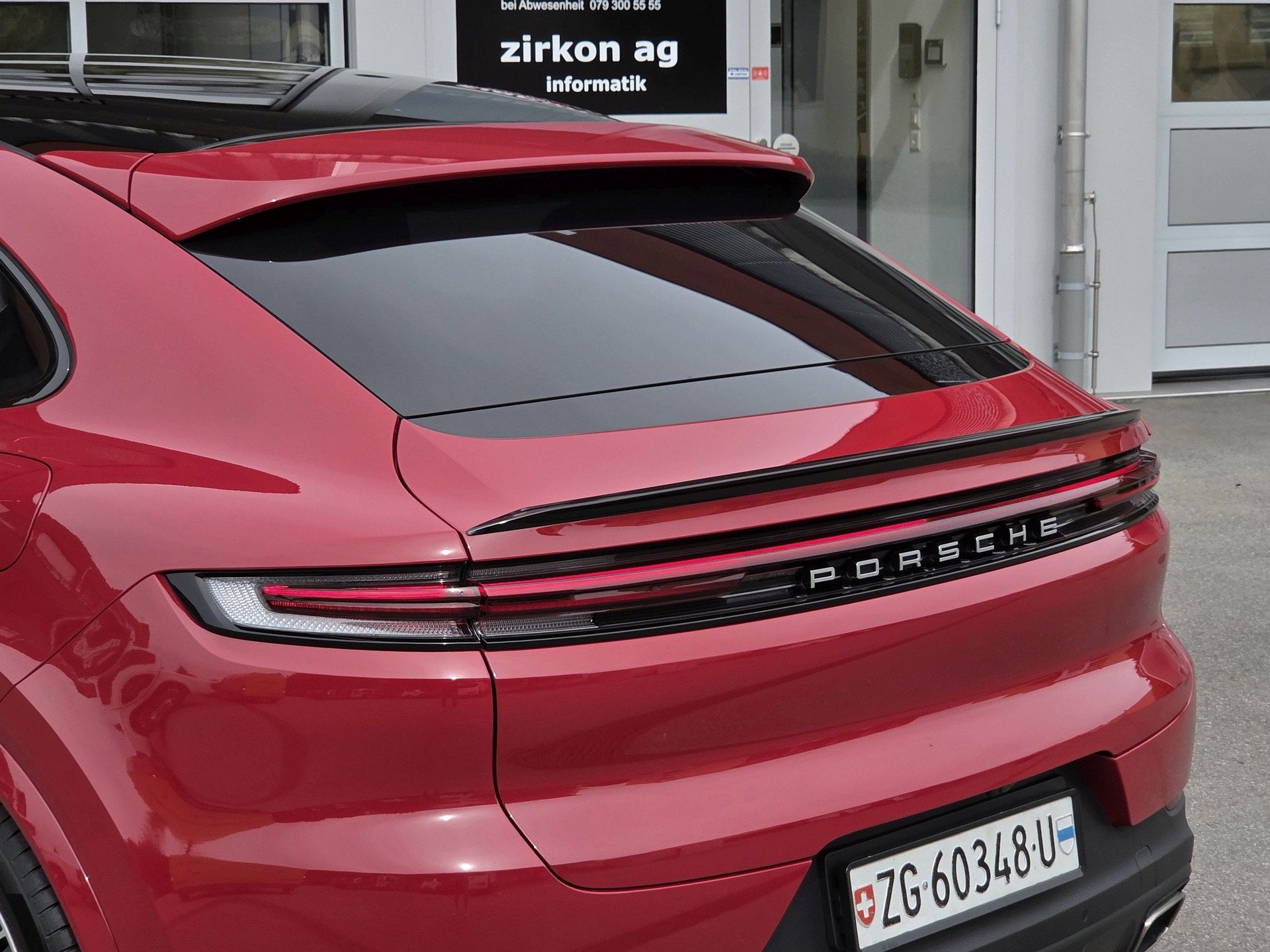 PORSCHE Cayenne Coupé E-Hybrid Tiptronic-image-12