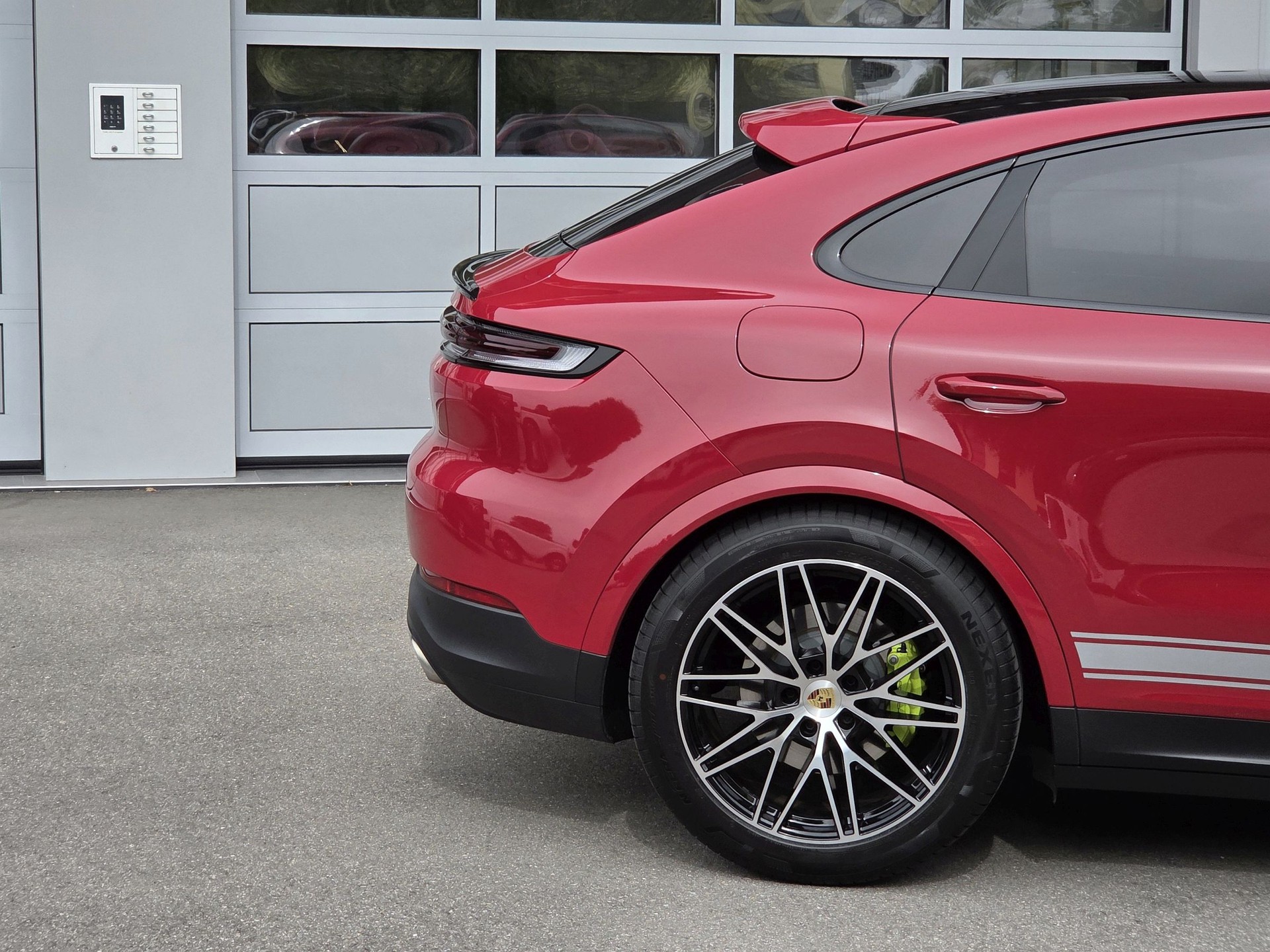 PORSCHE Cayenne Coupé E-Hybrid Tiptronic-image-6