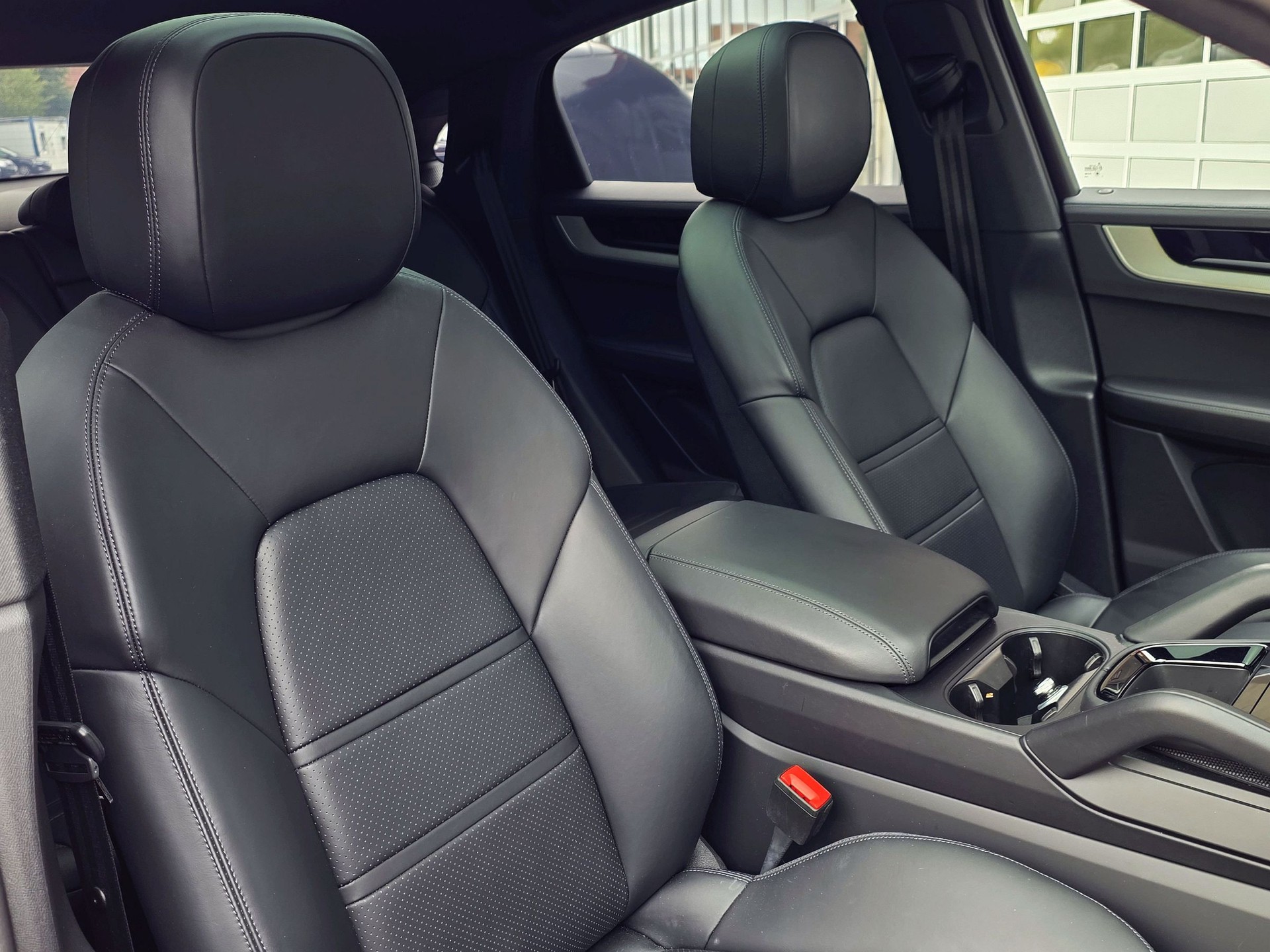 PORSCHE Cayenne Coupé E-Hybrid Tiptronic-image-18