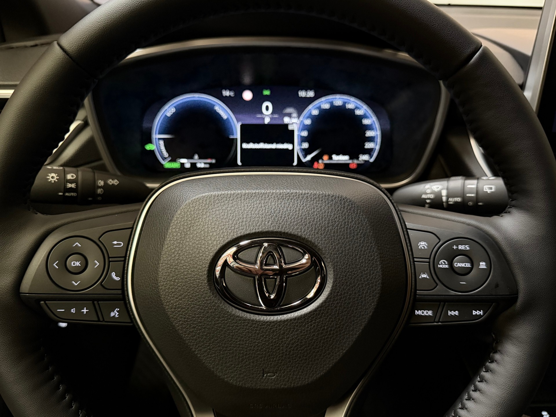 TOYOTA Corolla Cross 2.0 Trend e-CVT AWD-image-19