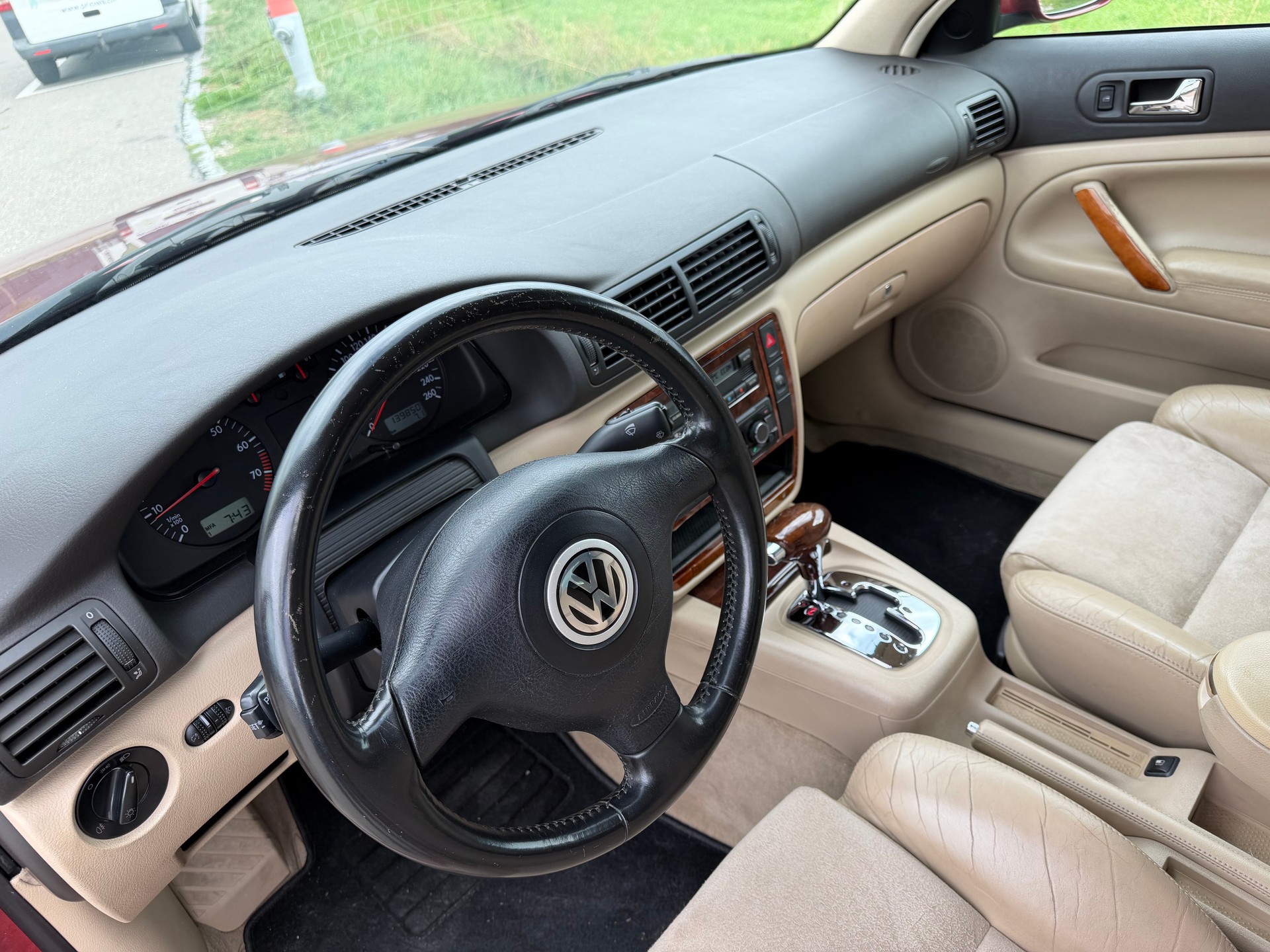 VW Passat 1.8 T Highline-image-12