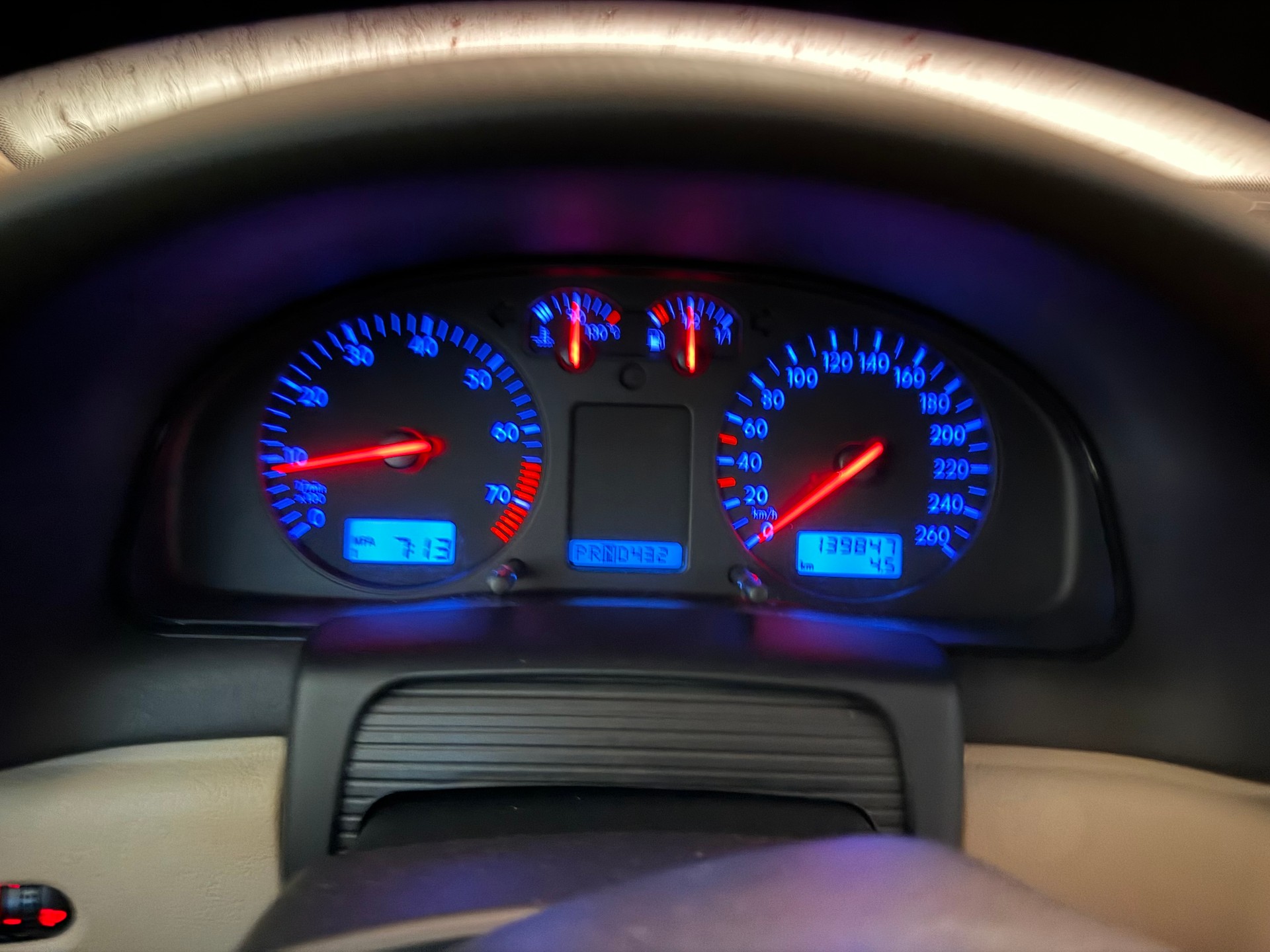 VW Passat 1.8 T Highline-image-15