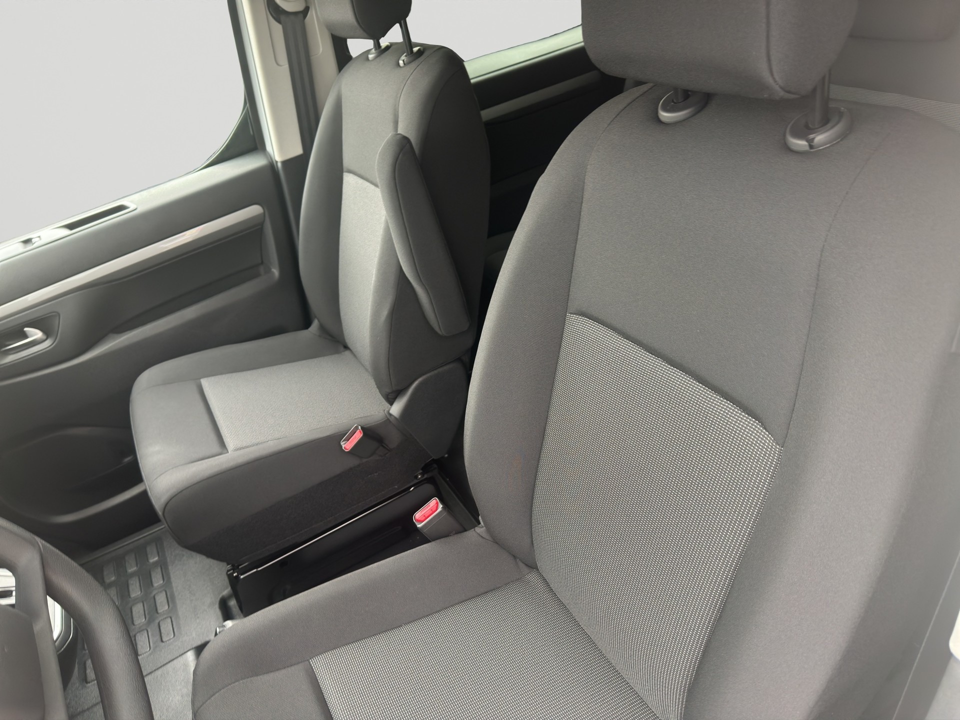 OPEL Zafira 2.0 CDTI Edition XL-image-1