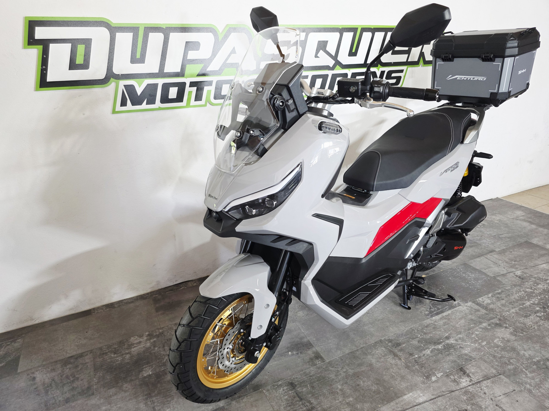 SWM VENTURO 125-showroom-element-3