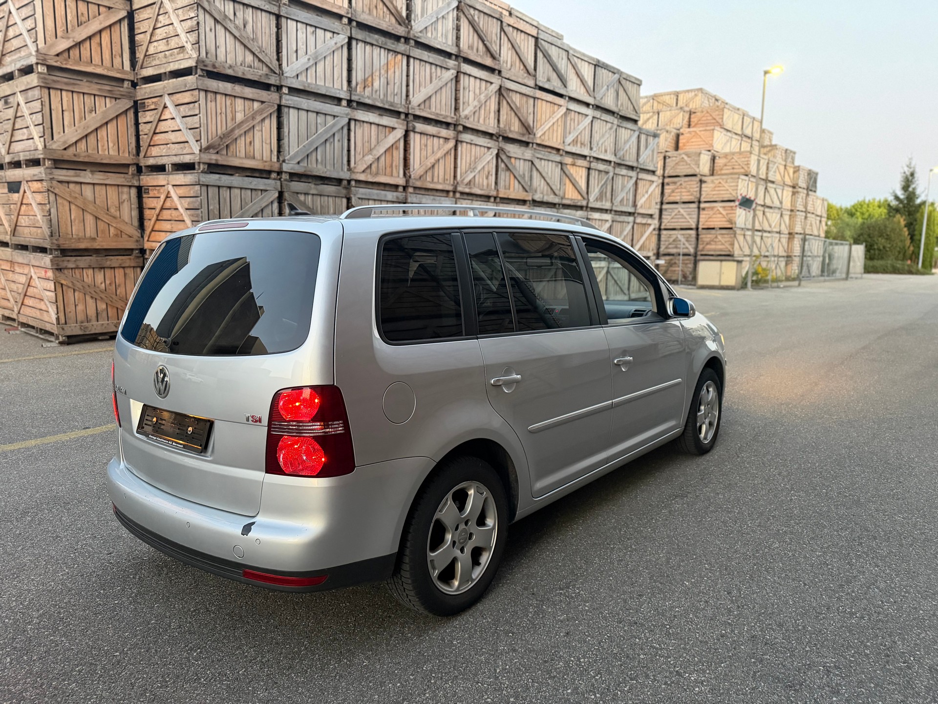 VW Touran 1.4 TSI Highline DSG-image-3
