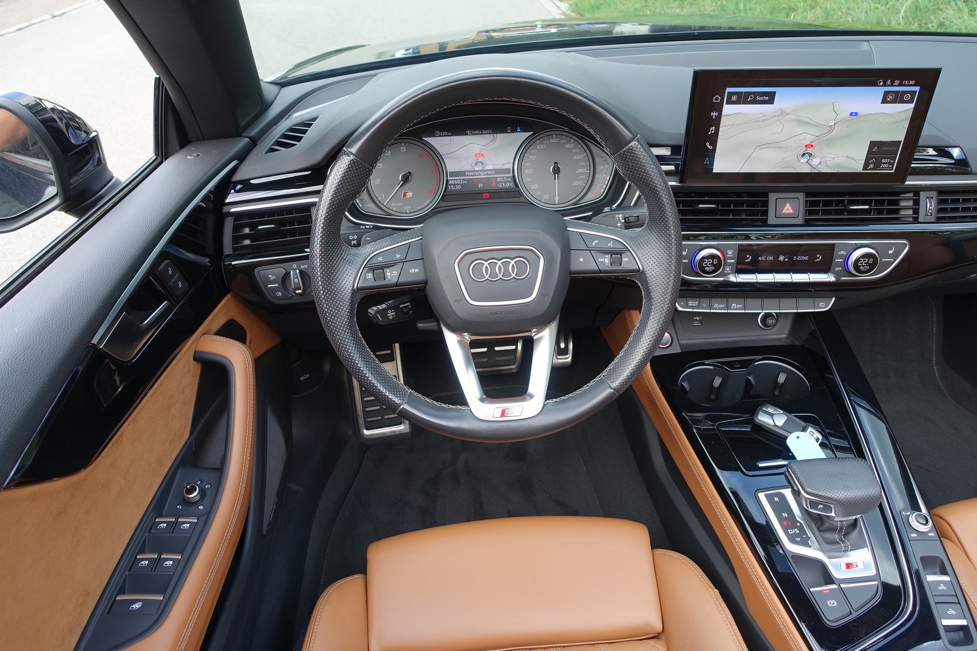 AUDI S5 Cabriolet 3.0 TFSI quattro tiptronic Audi exklusiv-image-2