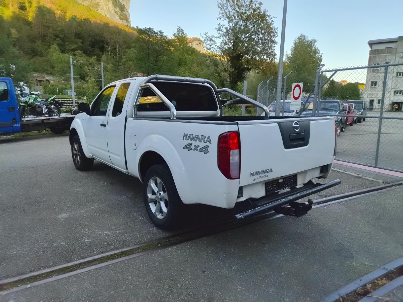 NISSAN Navara King Cab XE 2.5 dCi 4WD-image-5
