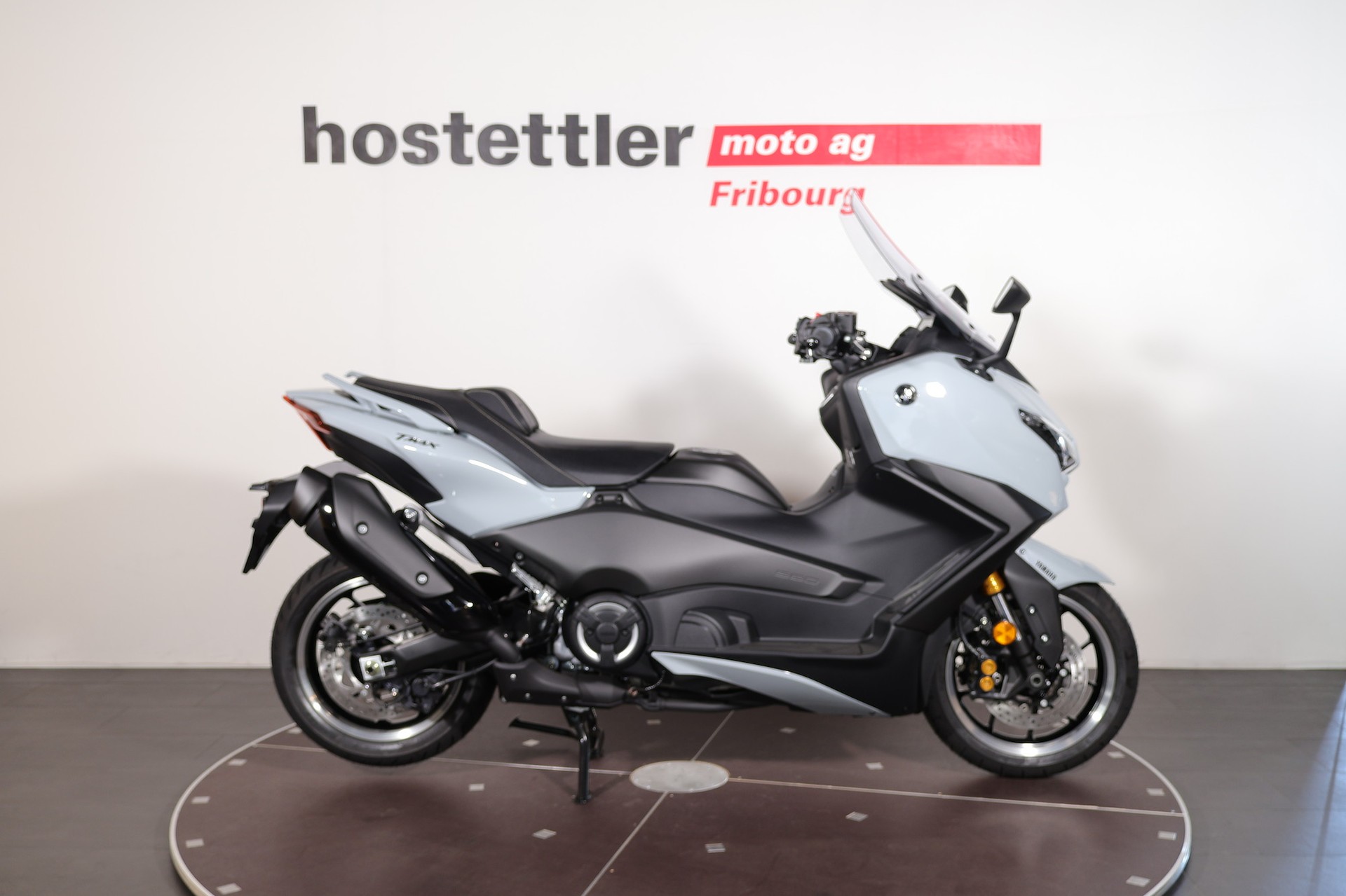 YAMAHA TMAX Tech MAX-showroom-element-1