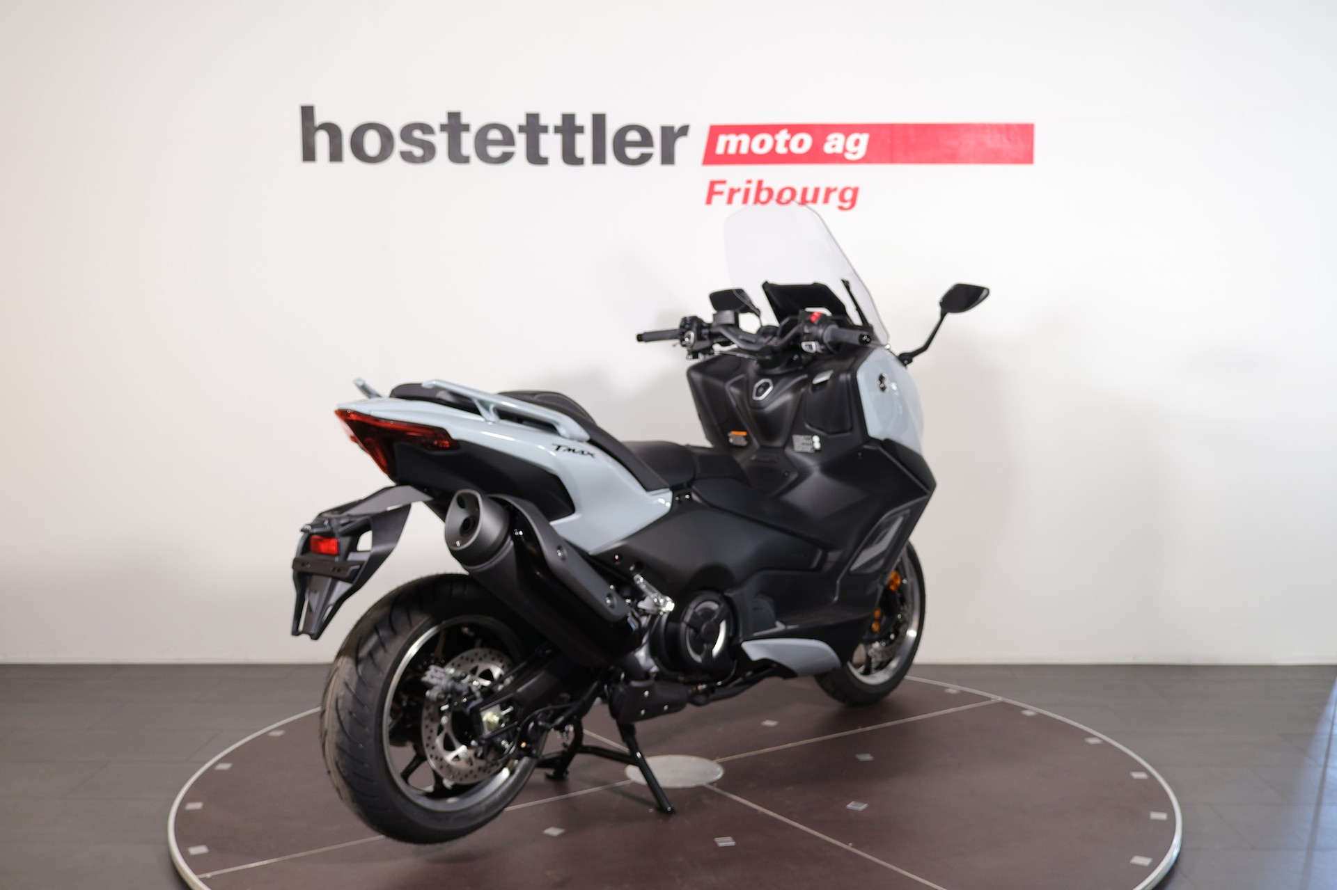 YAMAHA TMAX Tech MAX-showroom-element-2